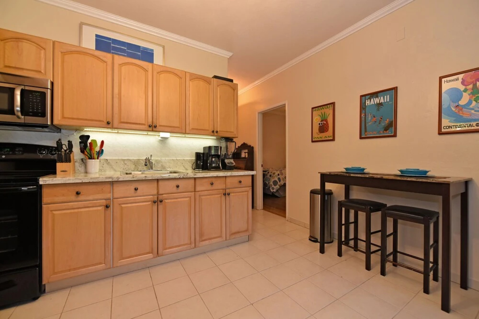 Pohailani 131 by RedAwning