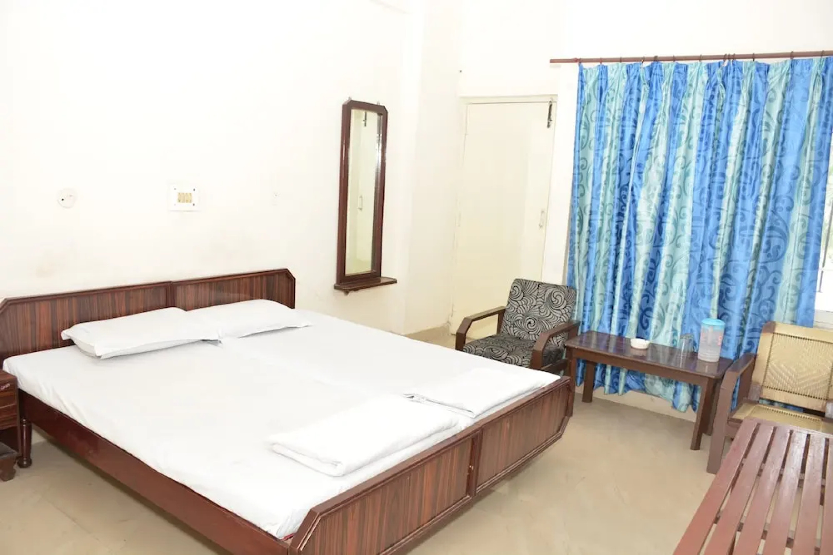 Hotel Drona