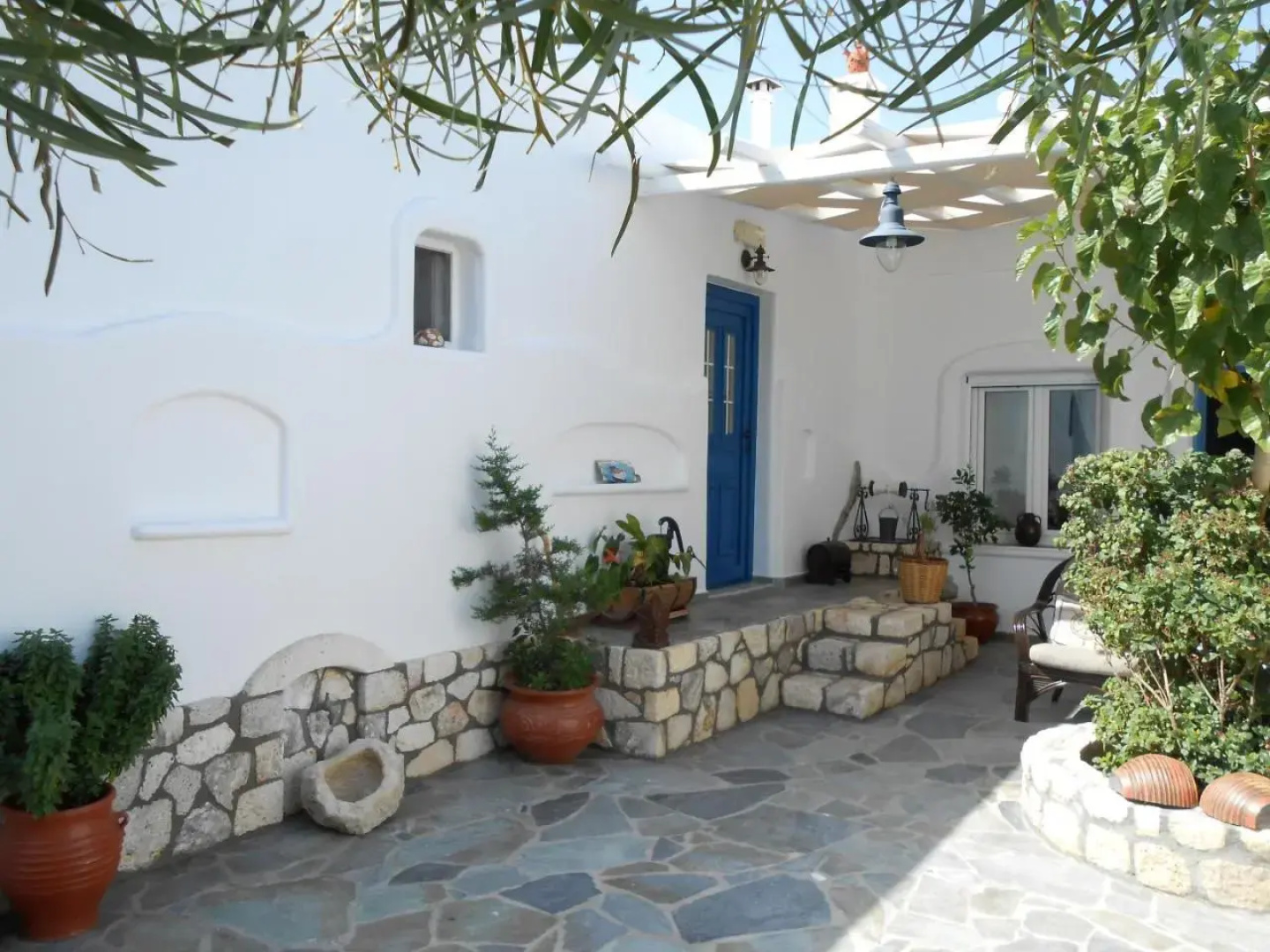Floras Rooms