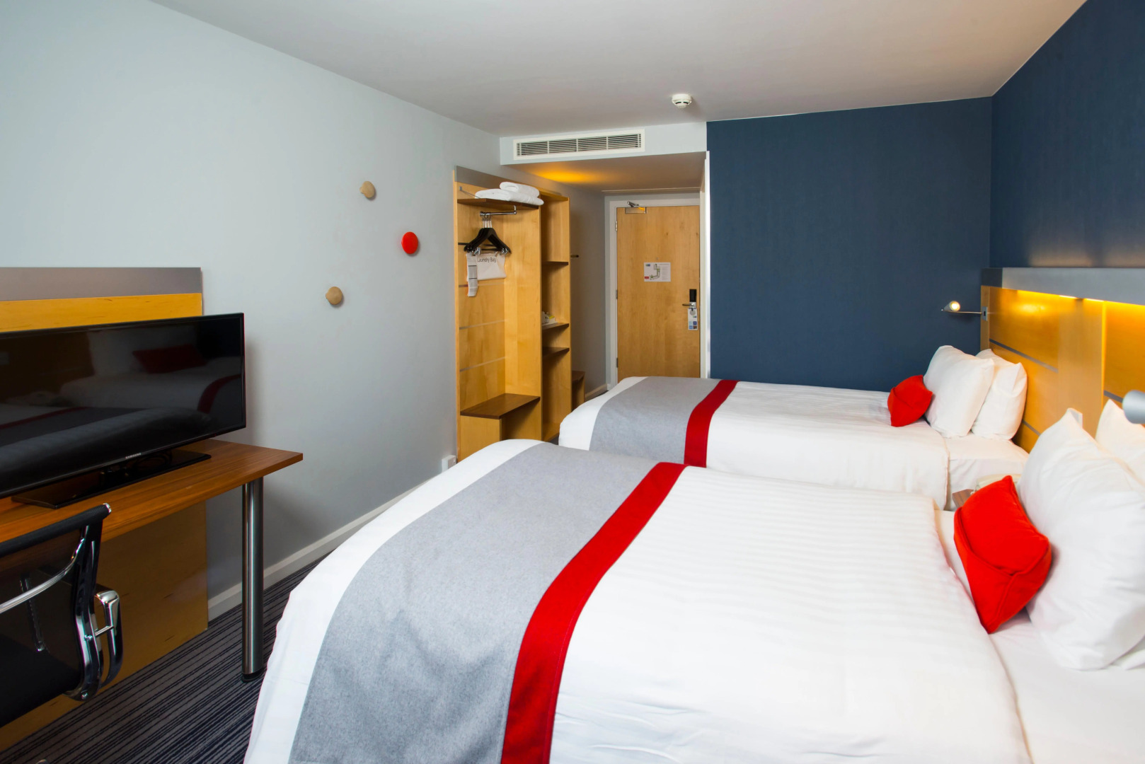 Holiday Inn Express London-Epsom Downs by IHG