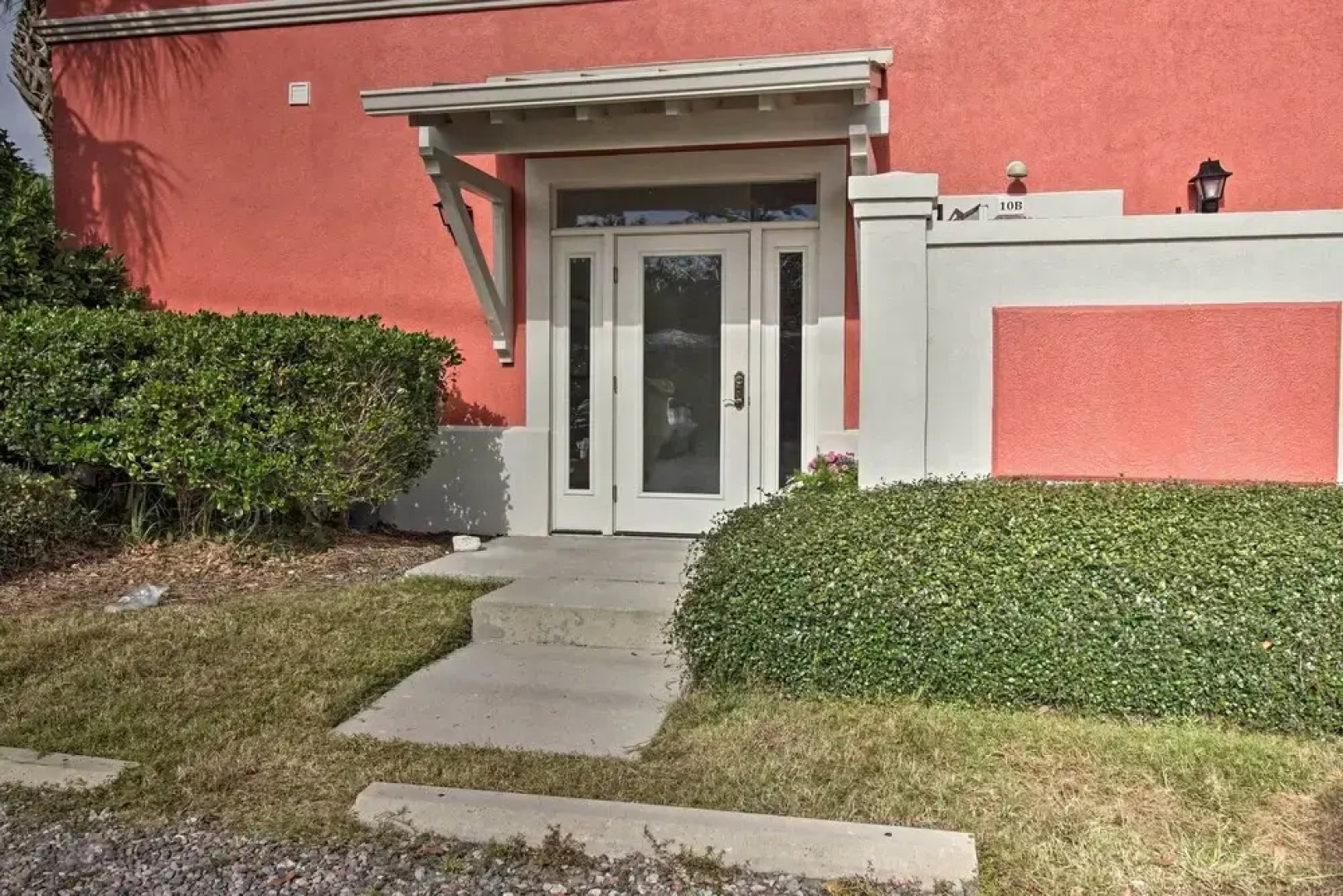Pet-friendly Villa w/ Balcony in Bluffton!