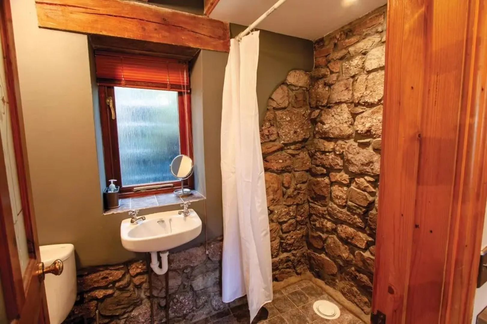 Hill End Barn - 1 Bed Barn Conversion - Llangennith