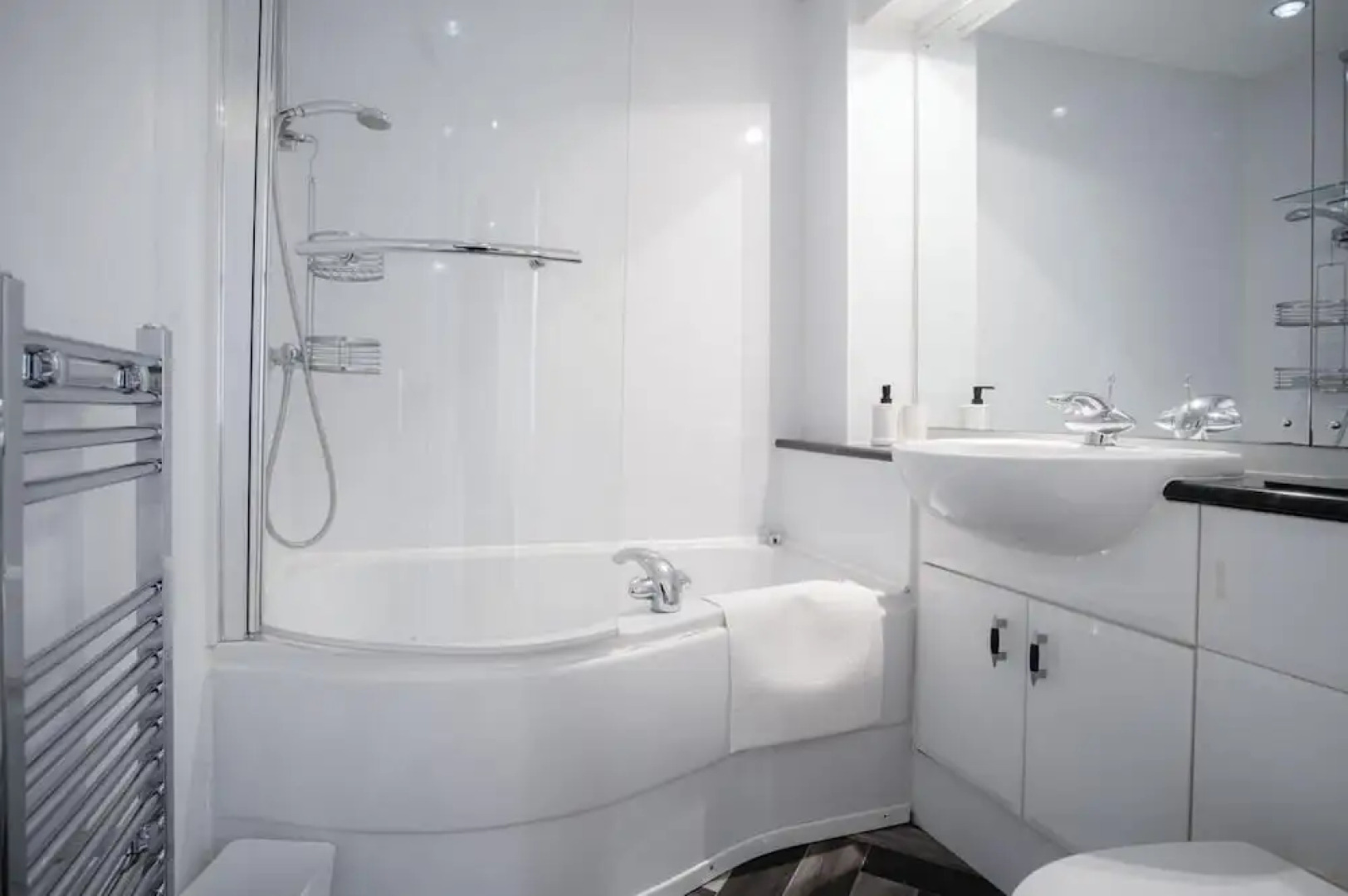 Beach View - 2 Bedroom Apartment - Llanelli