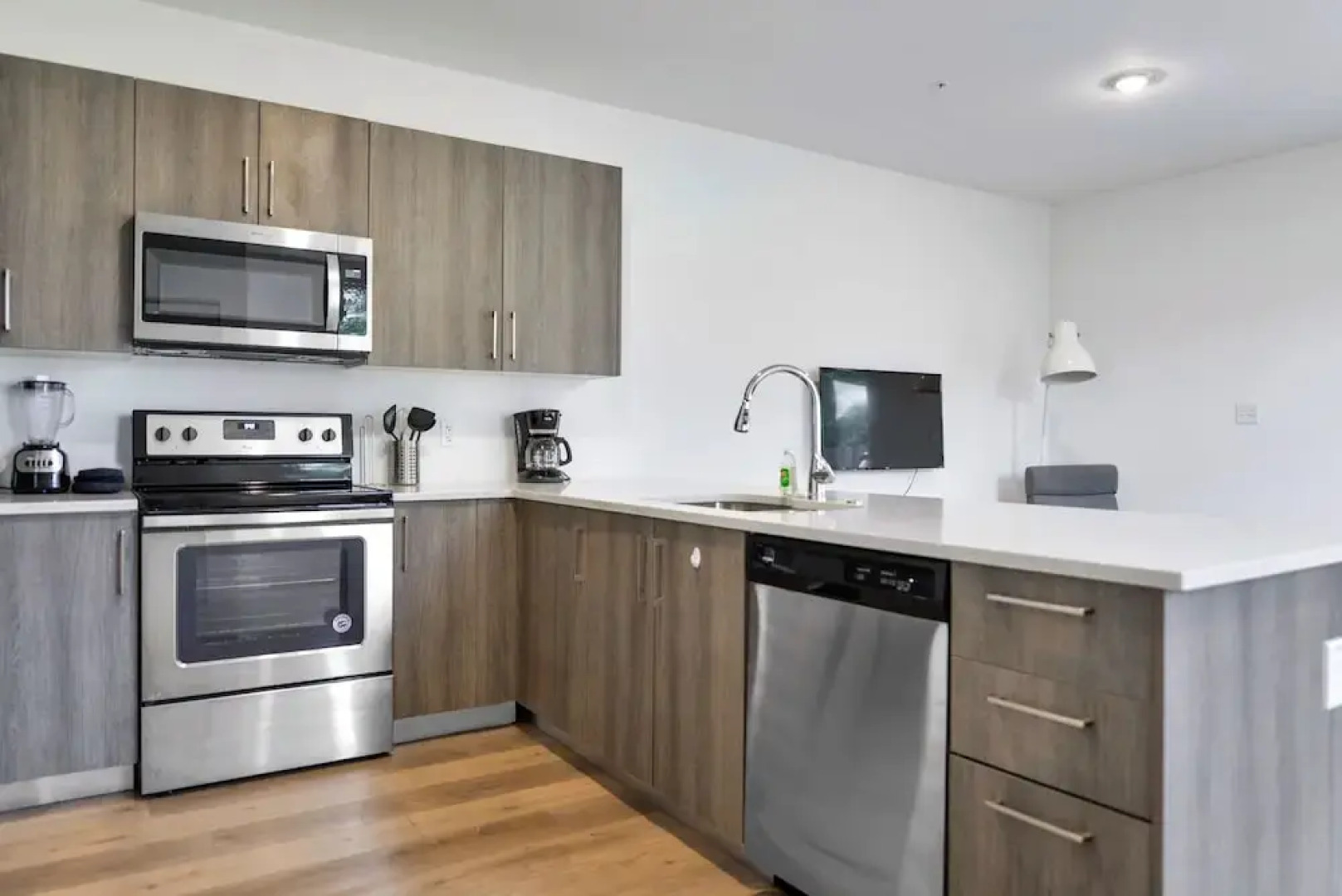 Stylish Townhouses by Design District