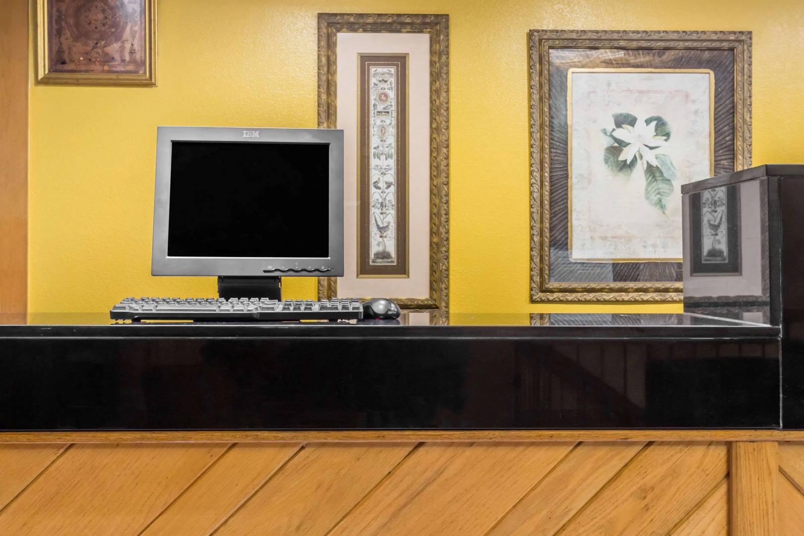 Days Inn by Wyndham Pensacola - Historic Downtown