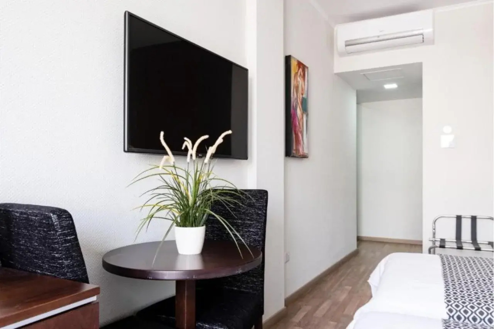 Livadhiotis City Hotel