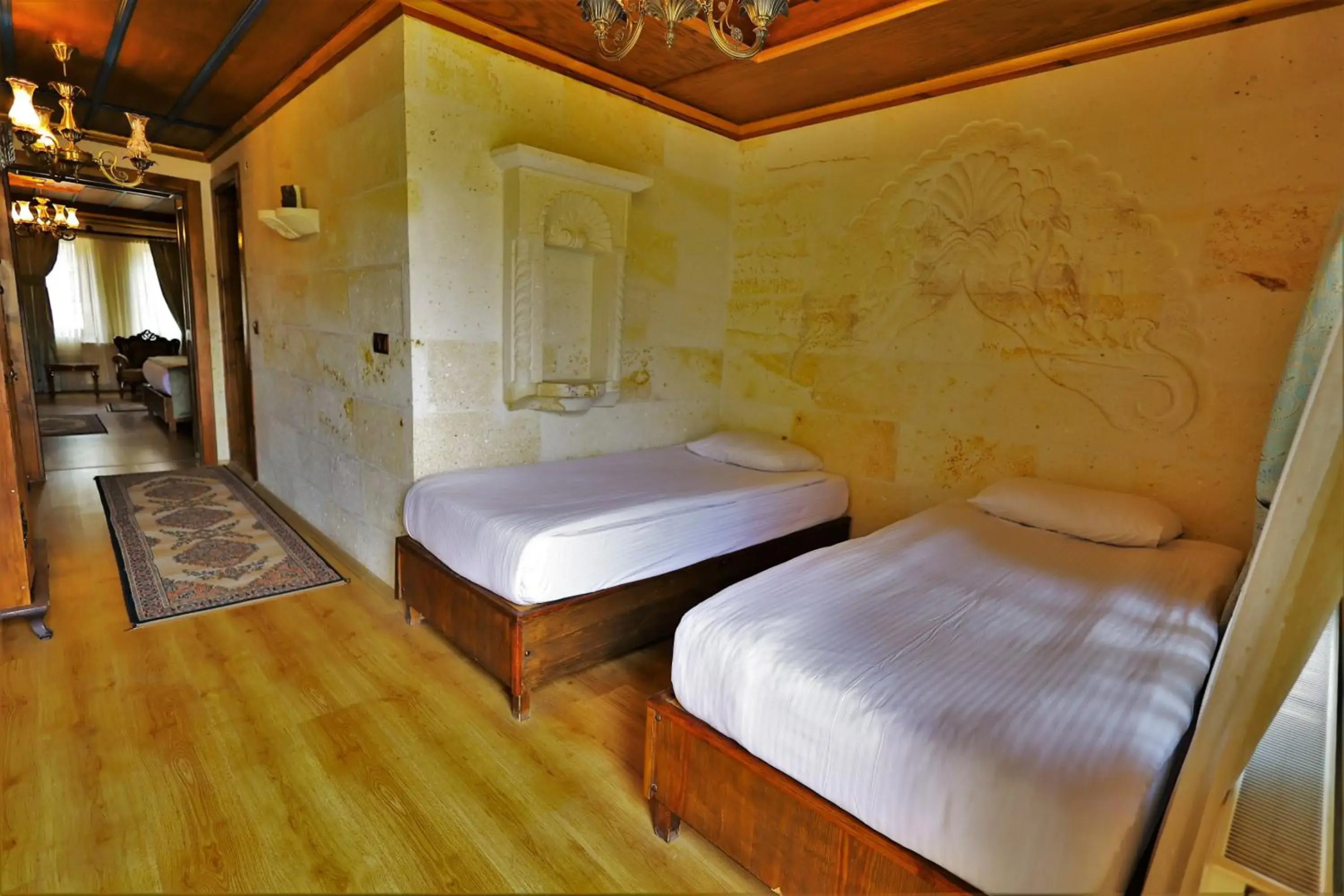 Empire Cave Hotel