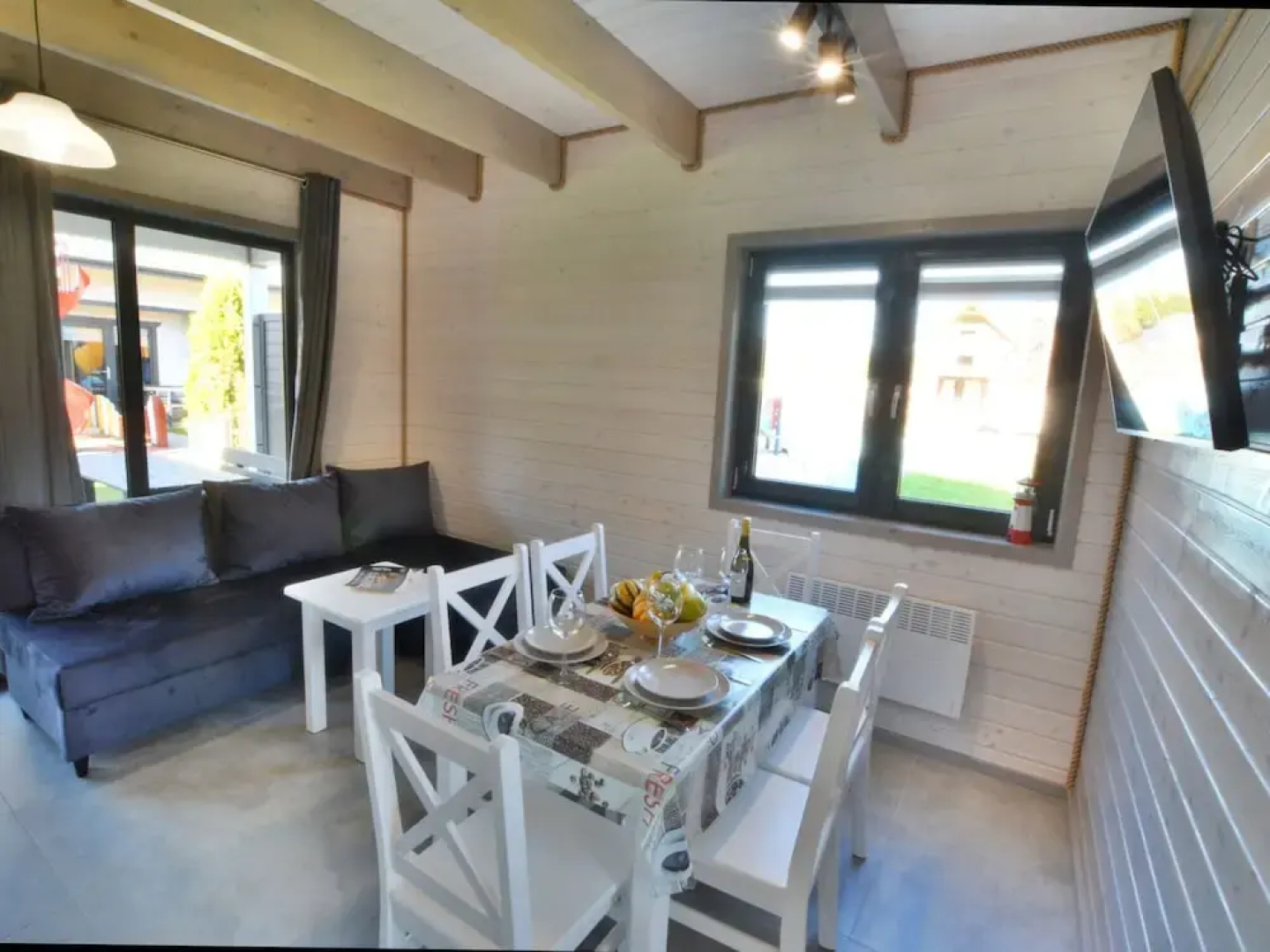 Cottage in Sianozety Near the Beach