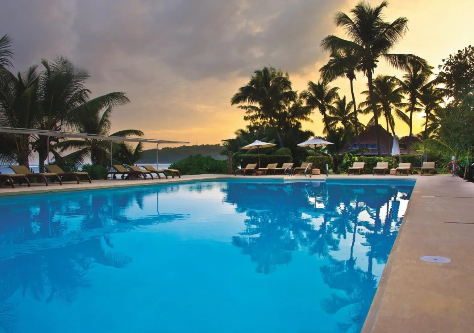 New Emerald Cove Hotel