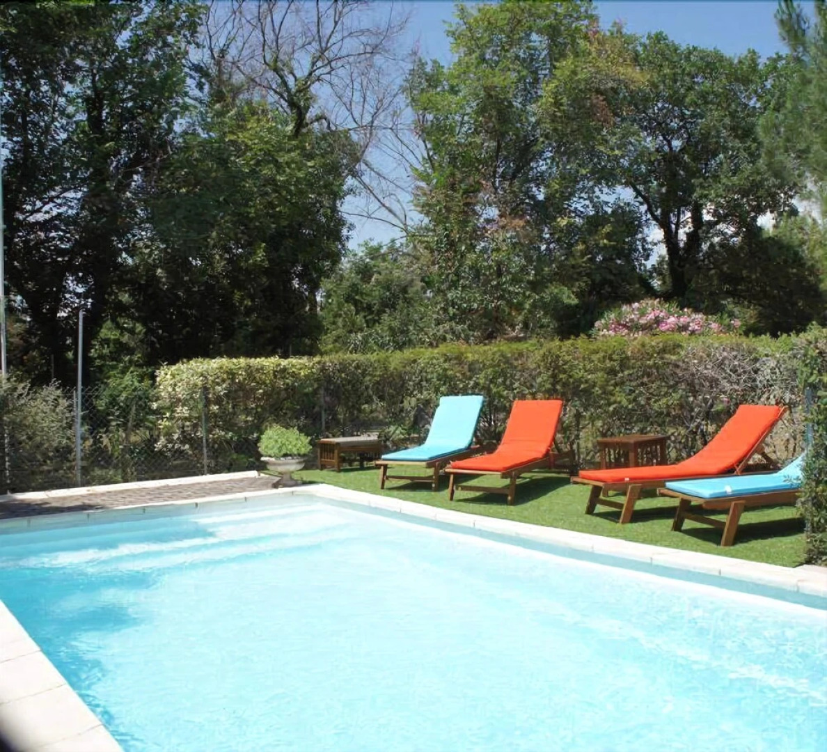 Grand Travers - Location vacances avec piscine proche d'Uzès - Gard -