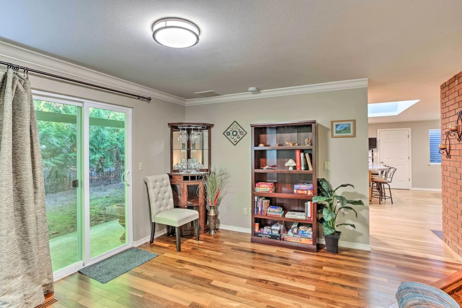 Cozy Washington Escape Near Hiking & Golfing!