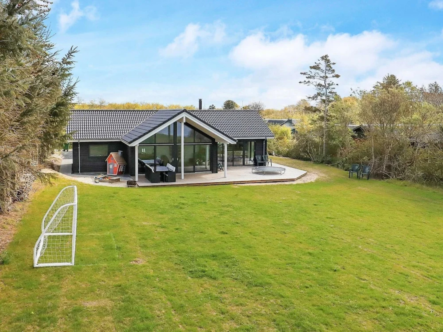 Comfy Holiday Home in Vinderup With Terrace