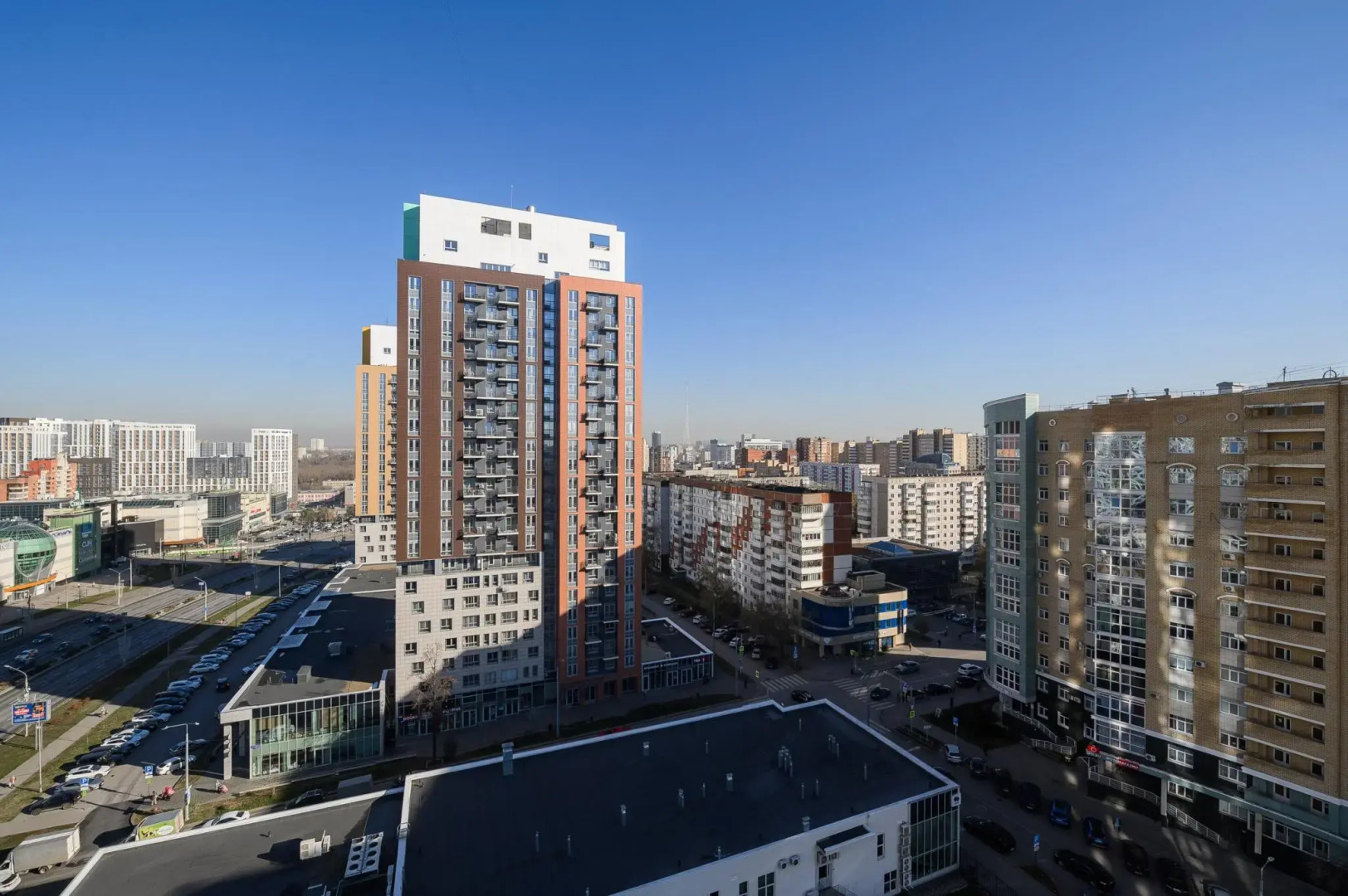 Абри Люкс на Революции, 24