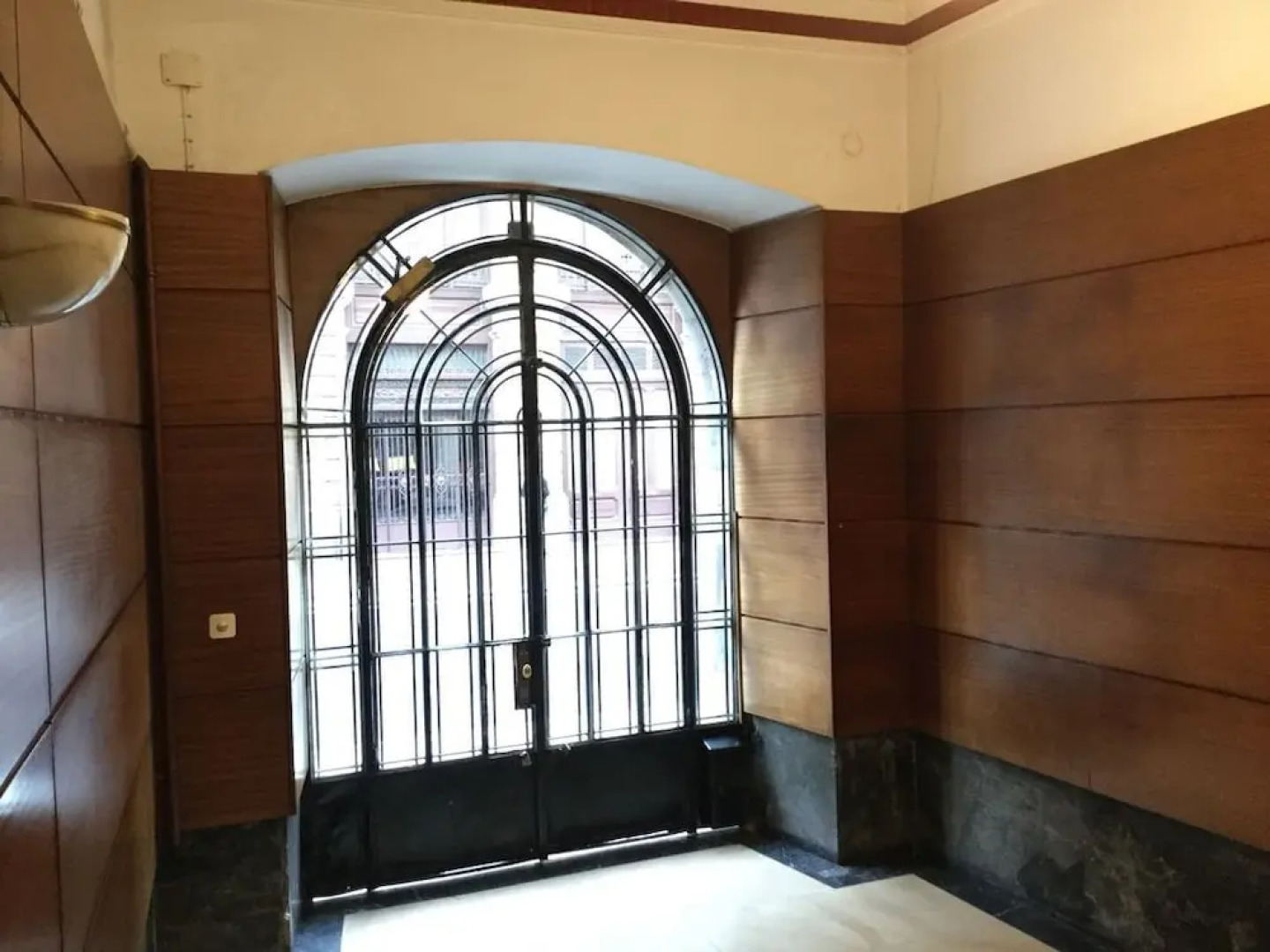 Downtown by Forever Rentals Superior Apartment With 2 Bedrooms. Parking and Wifi