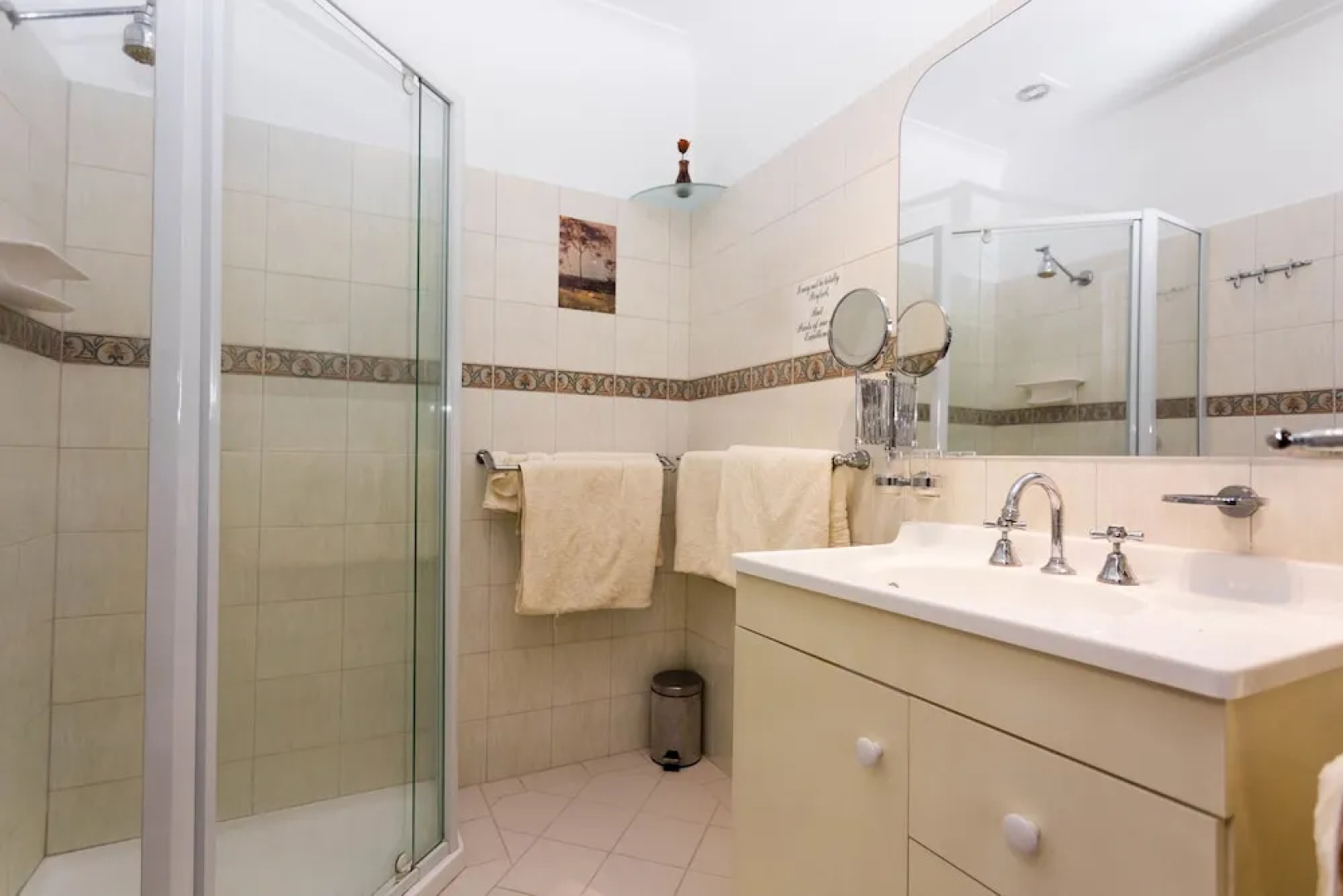 Albany's Big Grove Bed & Breakfast