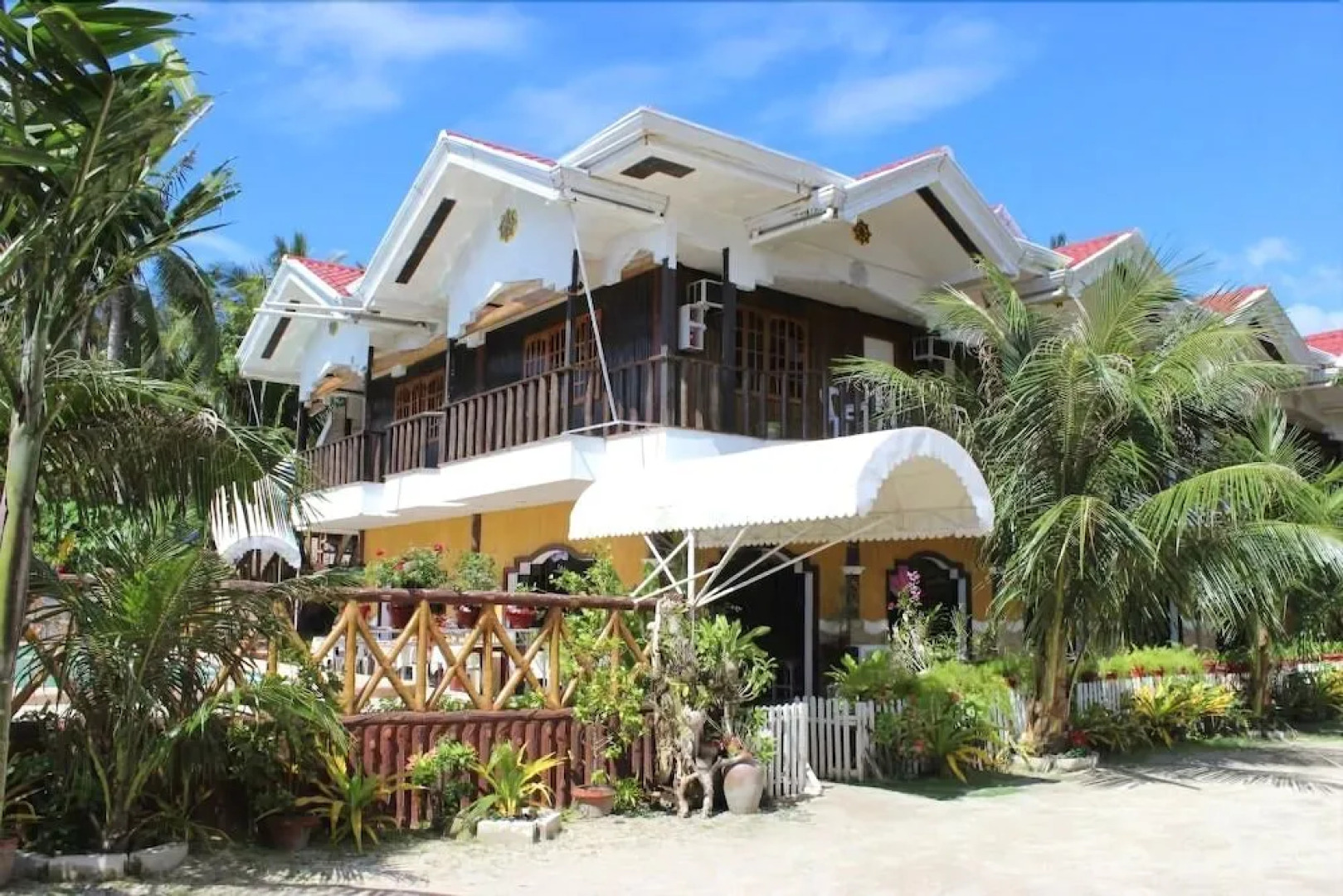 Villa Limpia Beach Resort