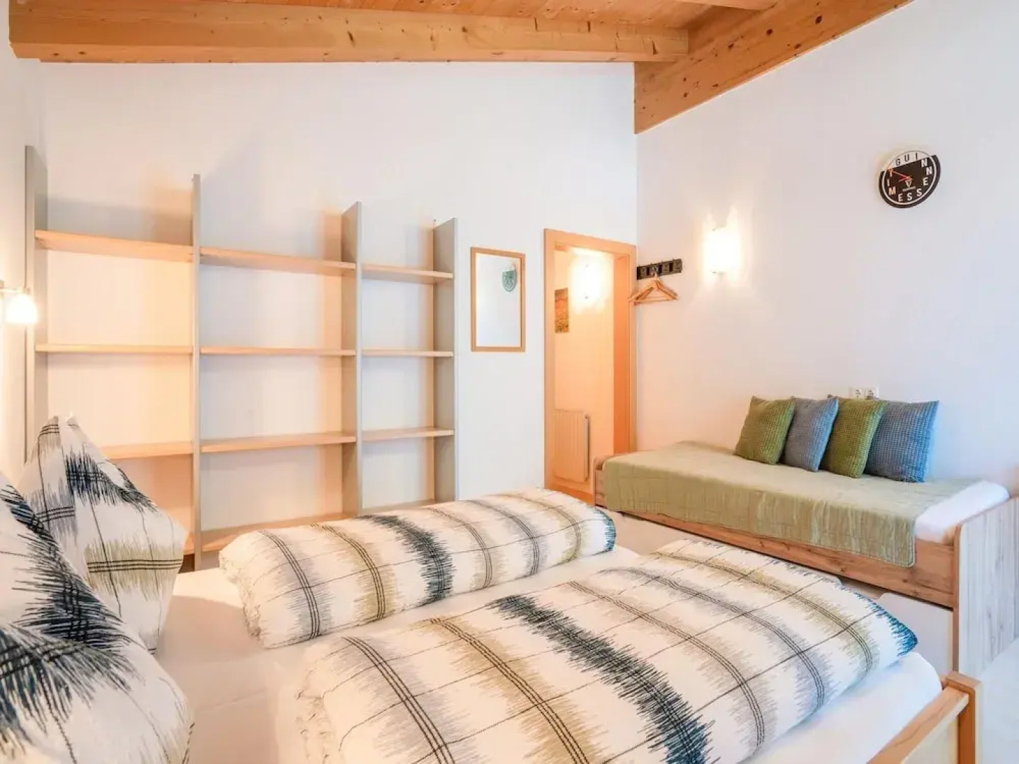 Group Apartment in Reitleben Directly on the Lake