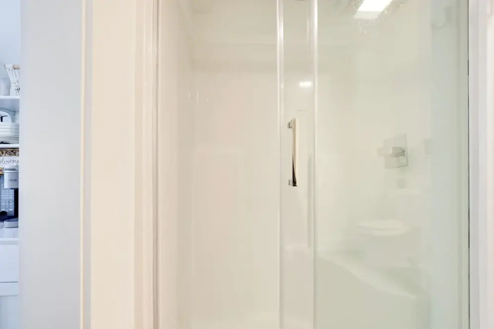 Walkable Studio on Historic Hammondsport Property!