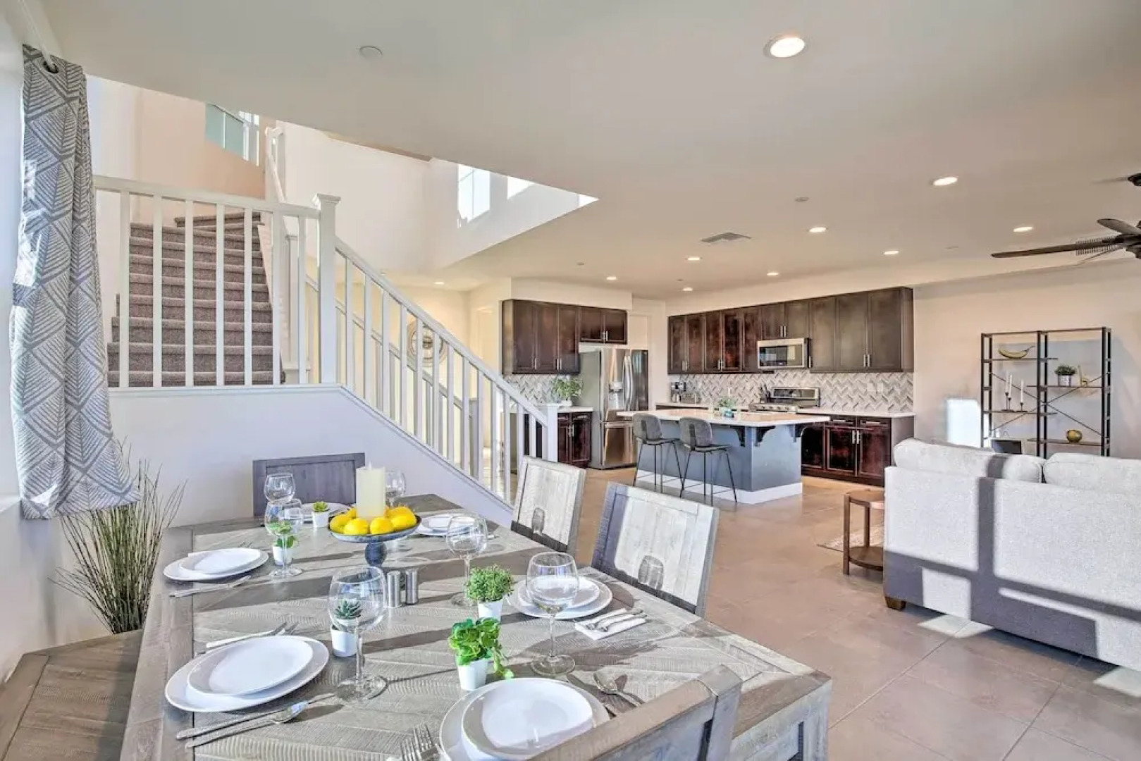 Lakefront Indio Villa: Private Pool & On-site Golf