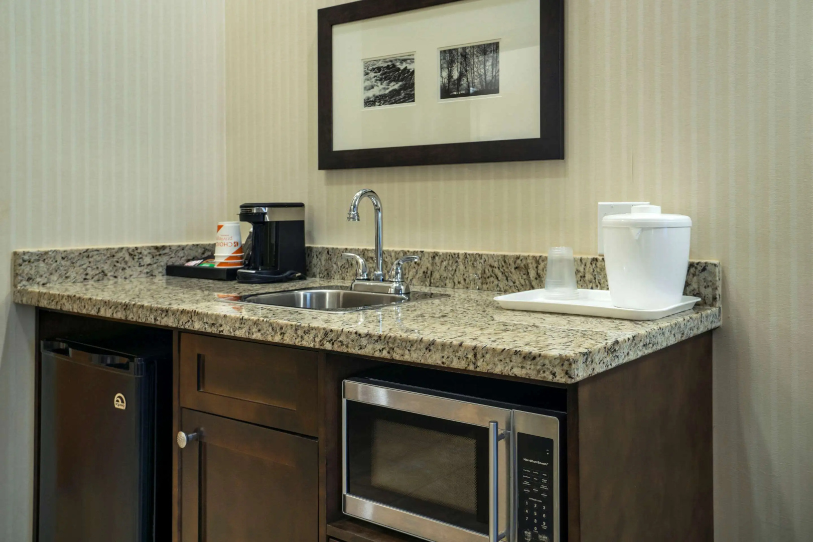 Comfort Inn Surrey Hotel