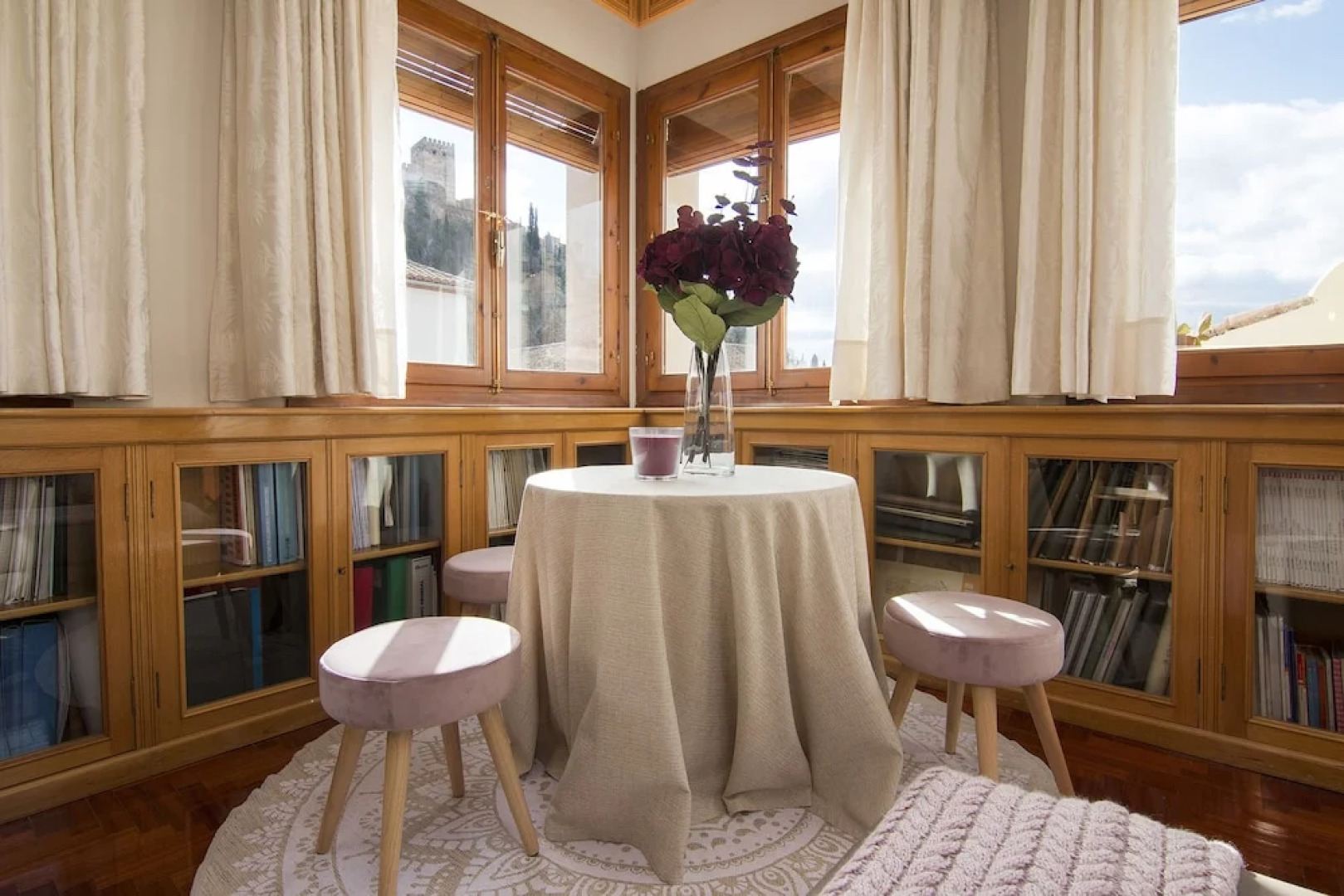 Alhambra Penthouse parking free