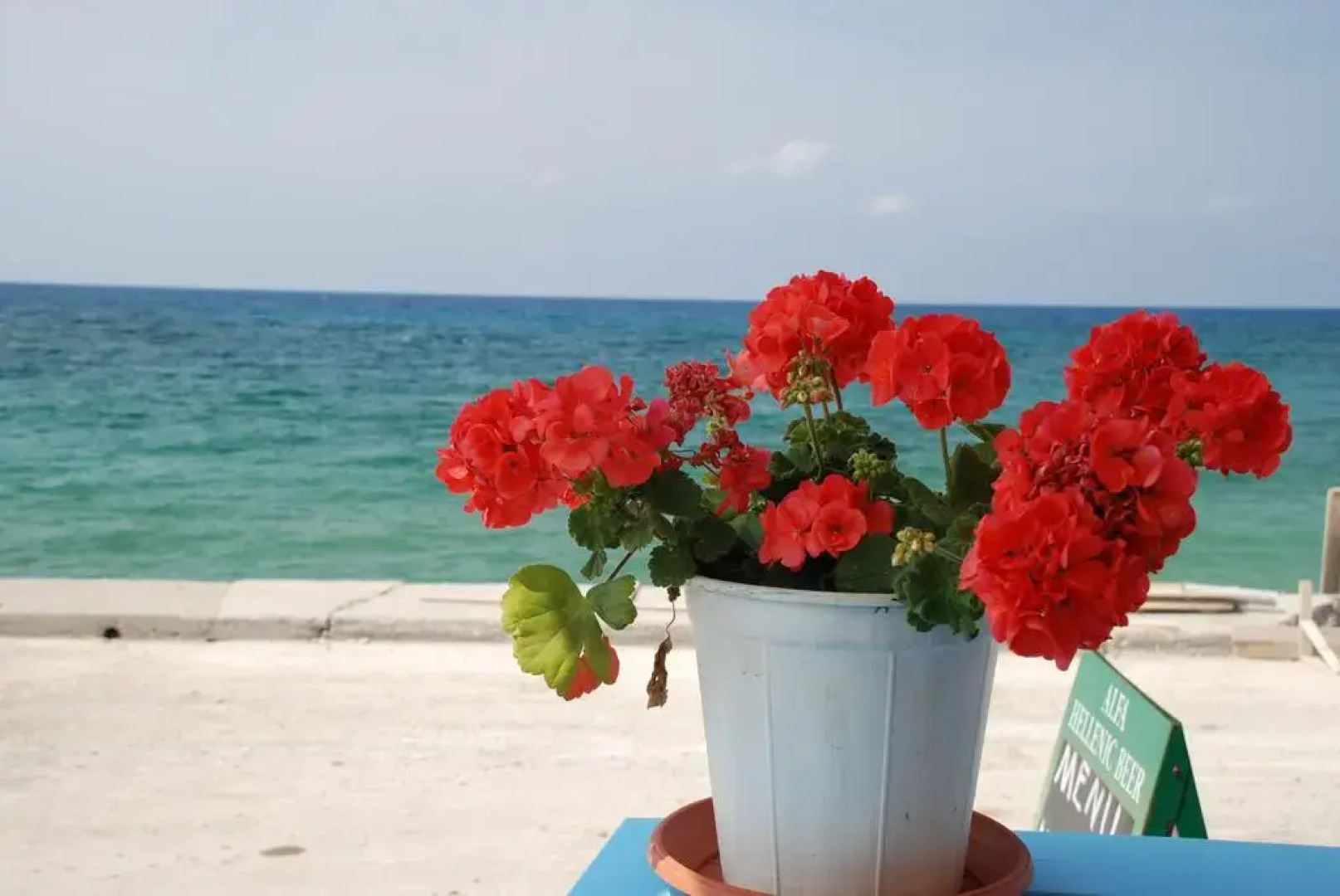 Socrates Apartments & Restaurant