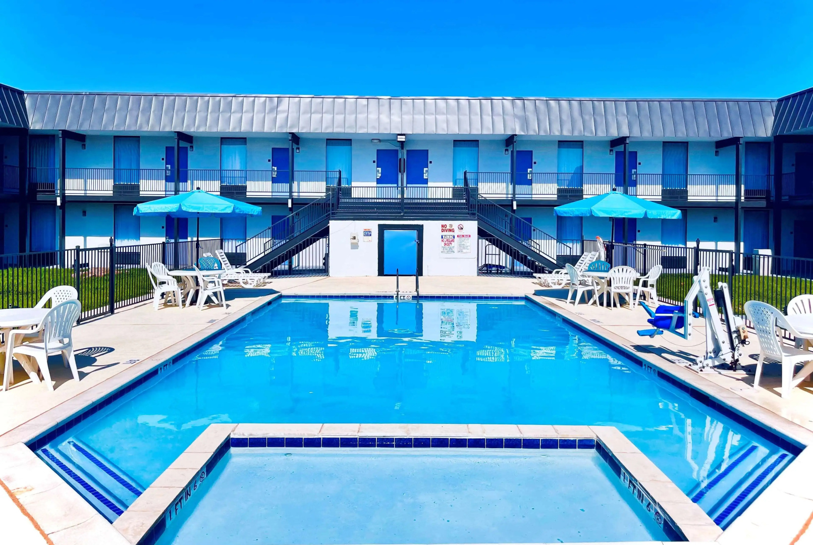 Days Inn by Wyndham Burleson Ft. Worth