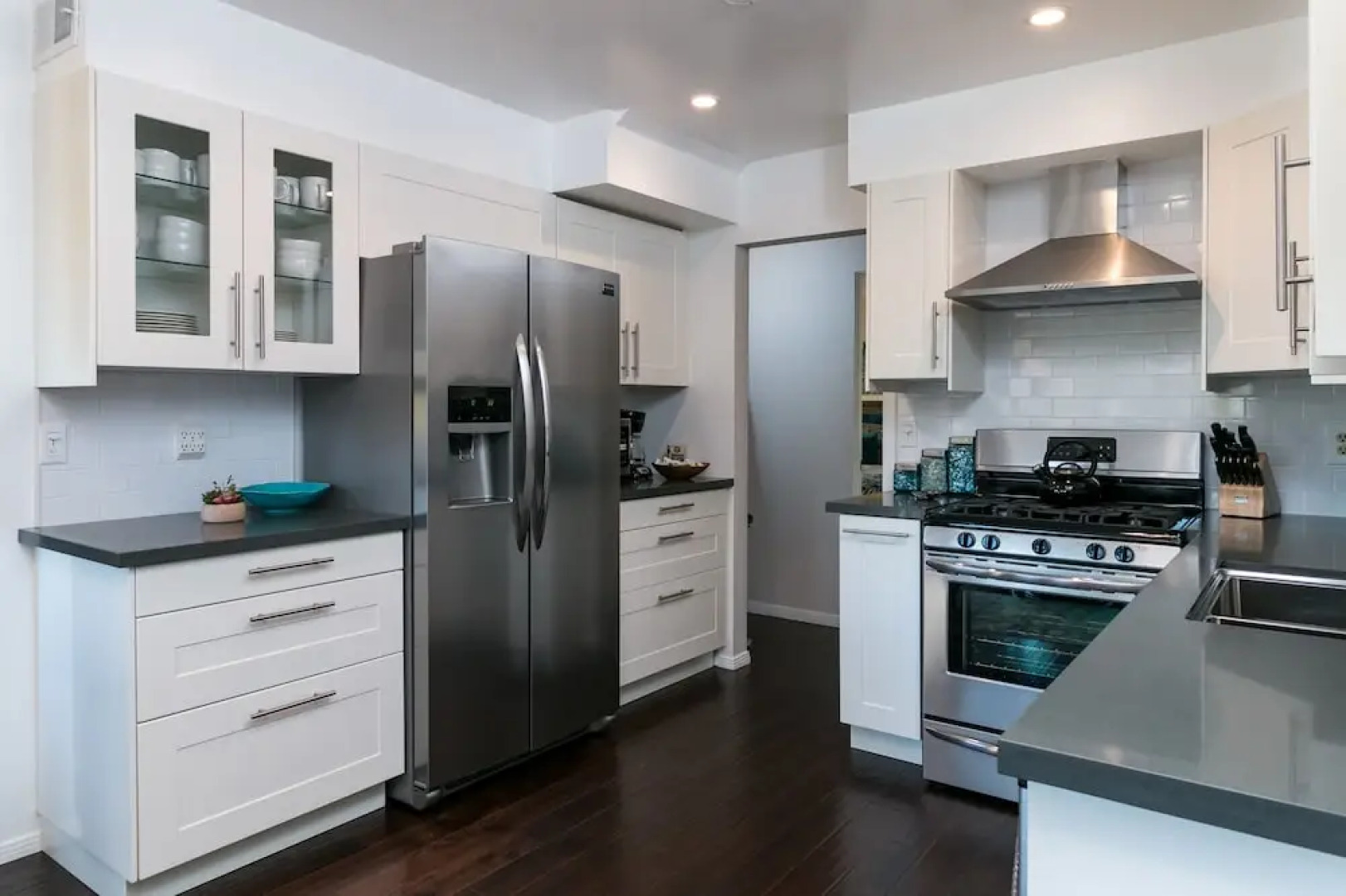 Agoura Hills  W/landscaped Yard 3 Bedroom Home