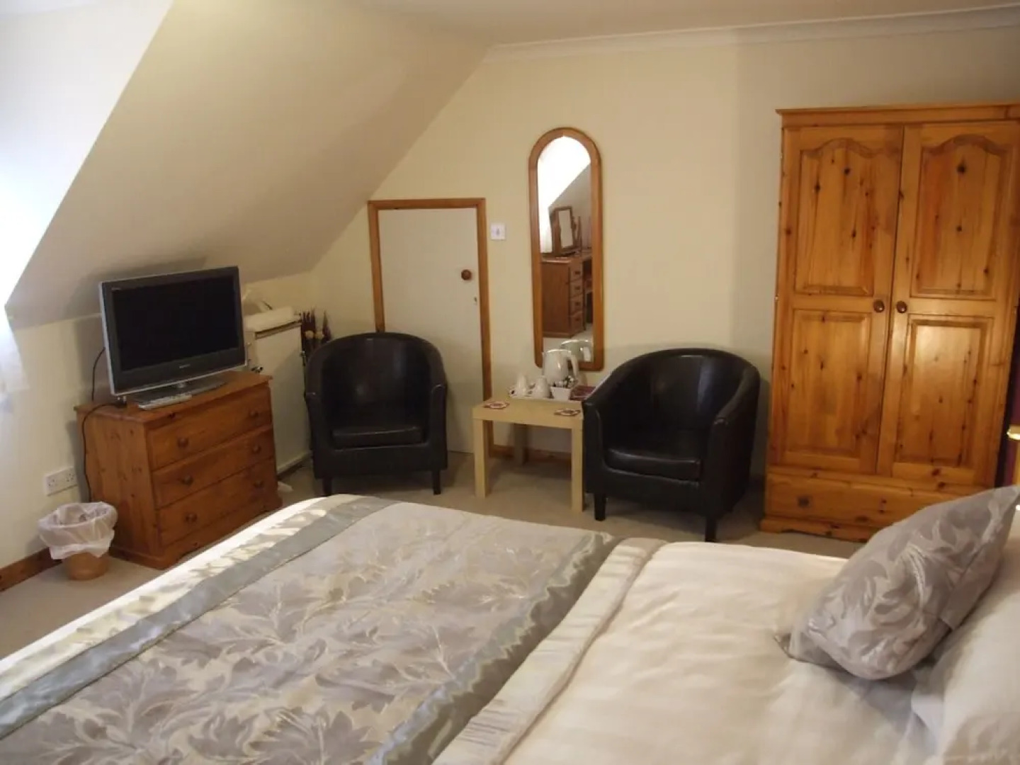 Tasman Bed  Breakfast