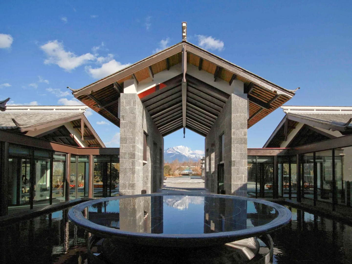 Pullman Lijiang Resort and Spa