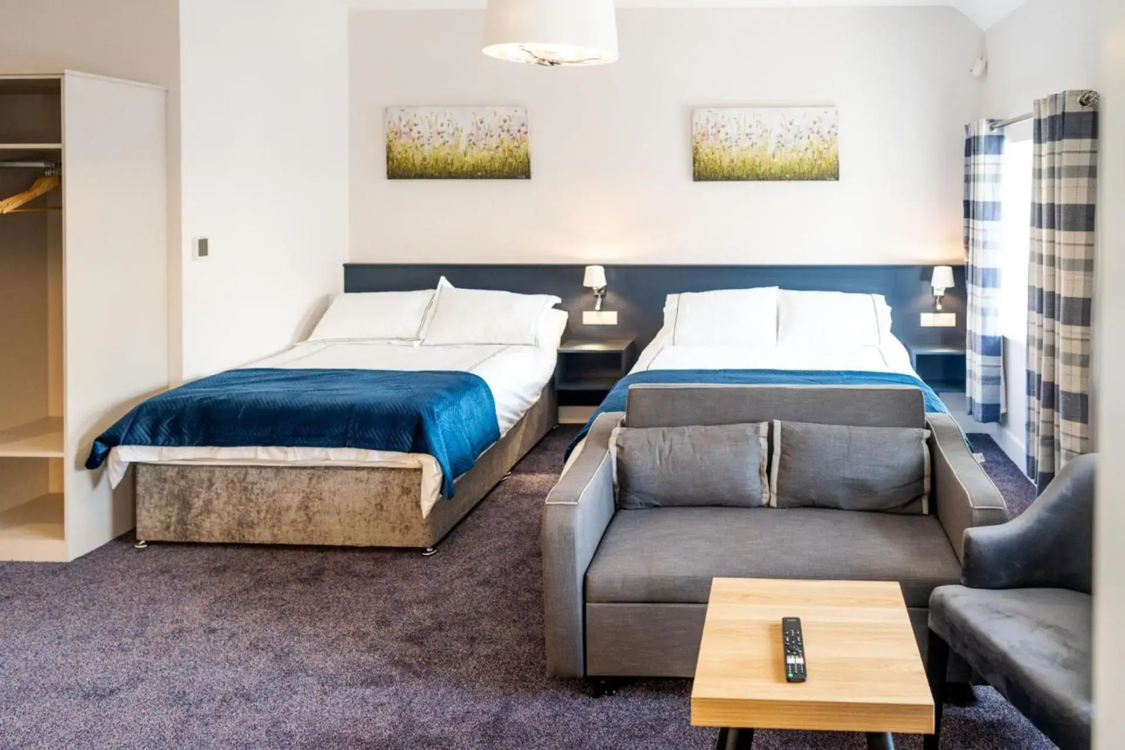 Bridge Inn Studio Apartments