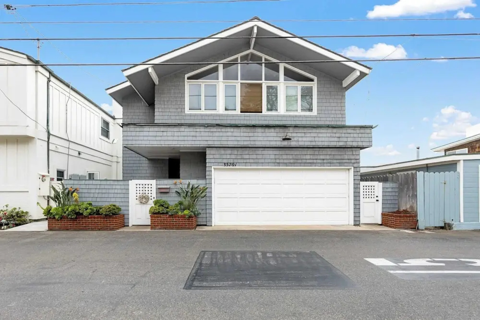 Unbeatable Beachfront Bliss w/ Ocean Views, Luxe Interiors & Patio Beach Road