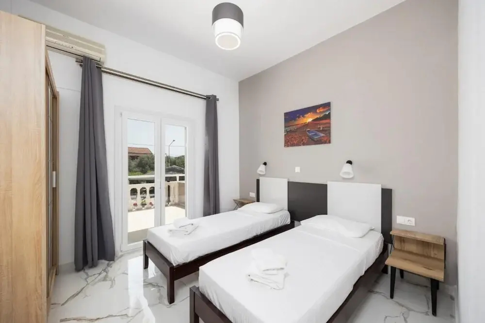 Kosmas Apartments