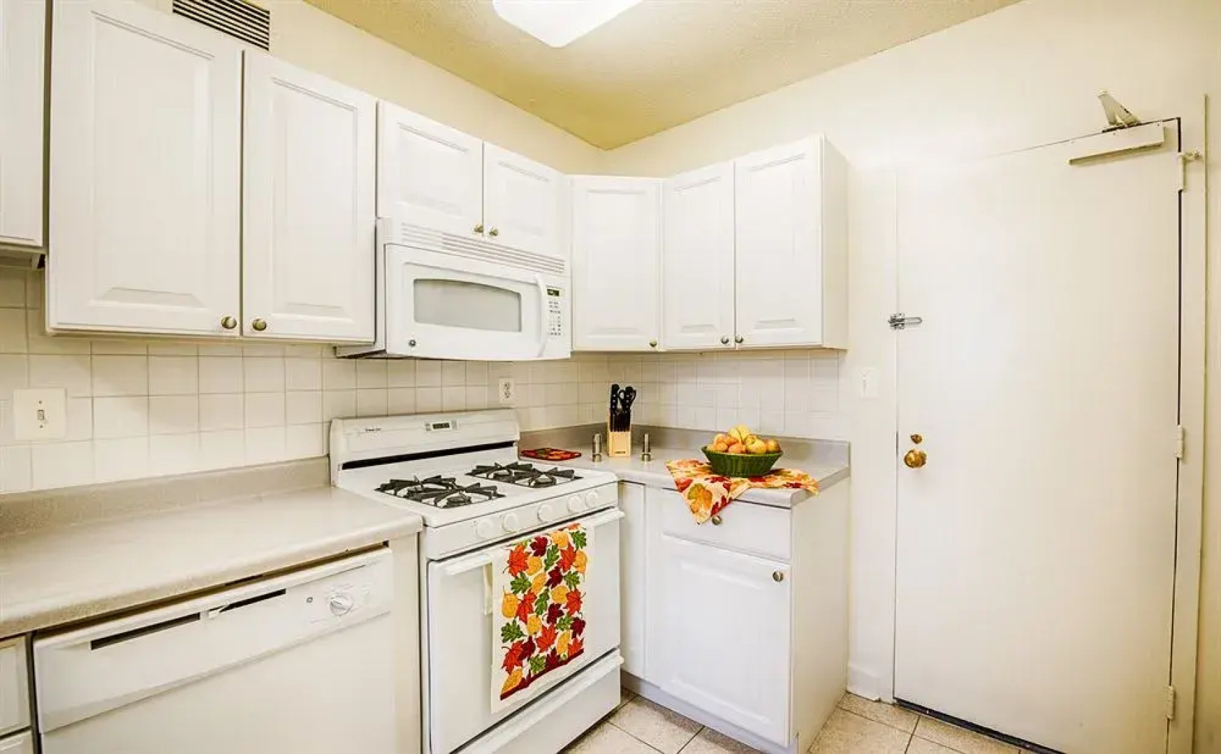 Reagan Airport Apartment