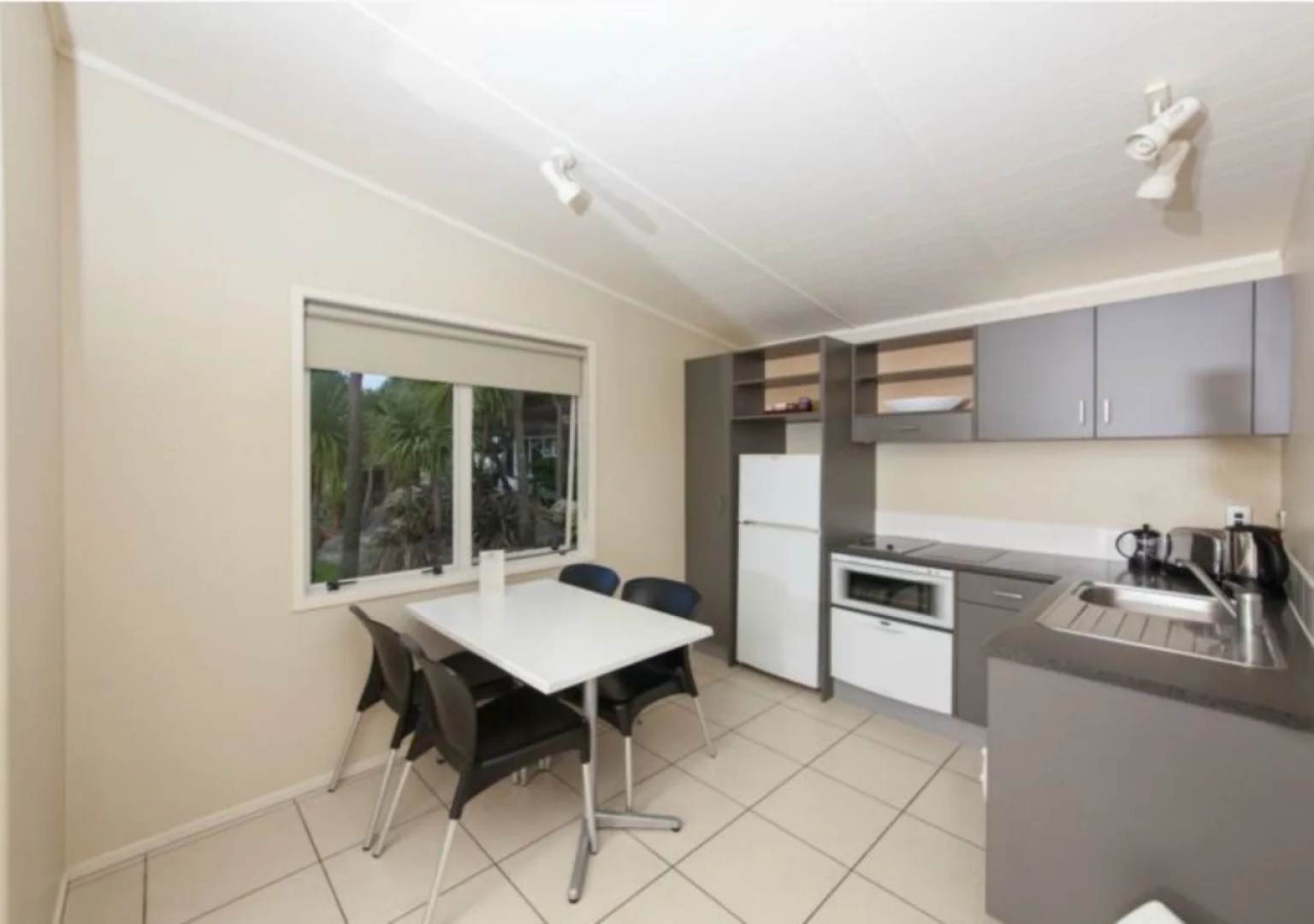 Tasman Holiday Parks - Papamoa Beach