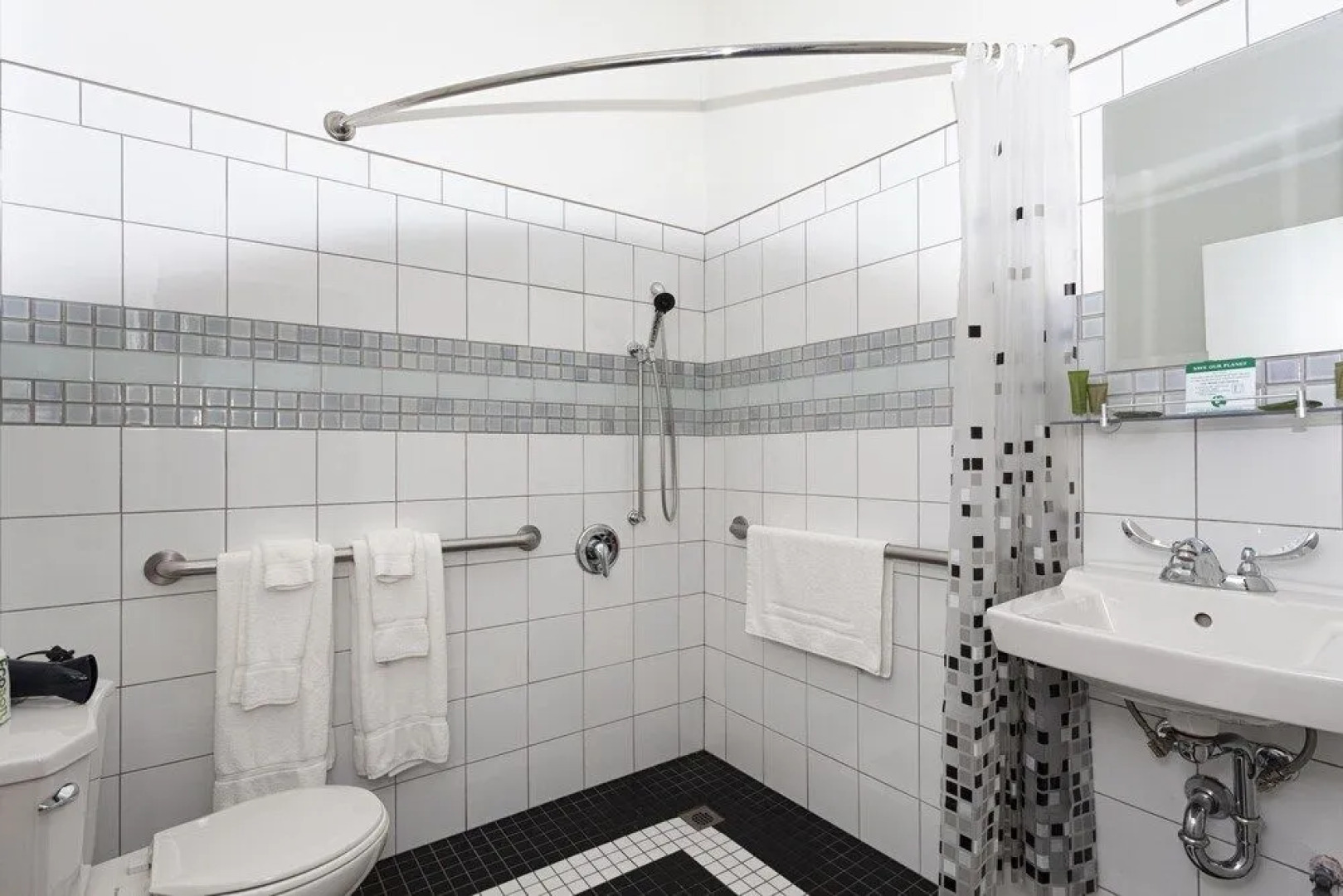 Micro Boutique Living - Antigonish