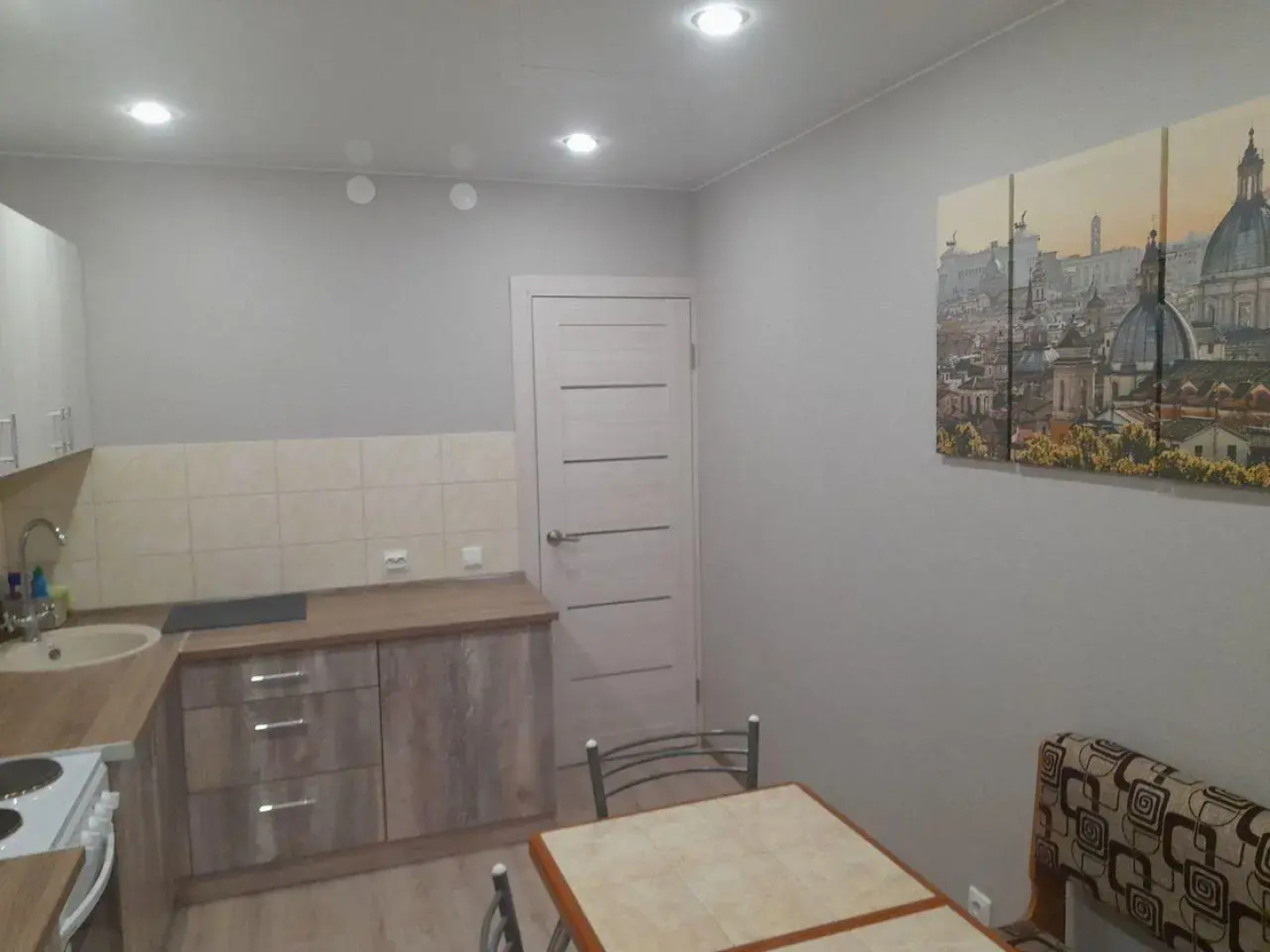 Апартаменты на улице Лётчика Каберова 1А