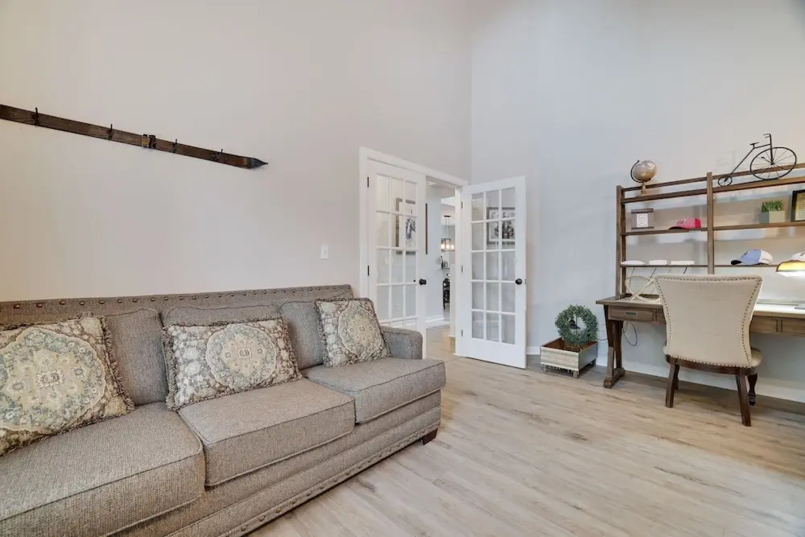 The Nest at Pinecrest by Avantstay Hot Tub Spacious Deck Game Room Fire Pit