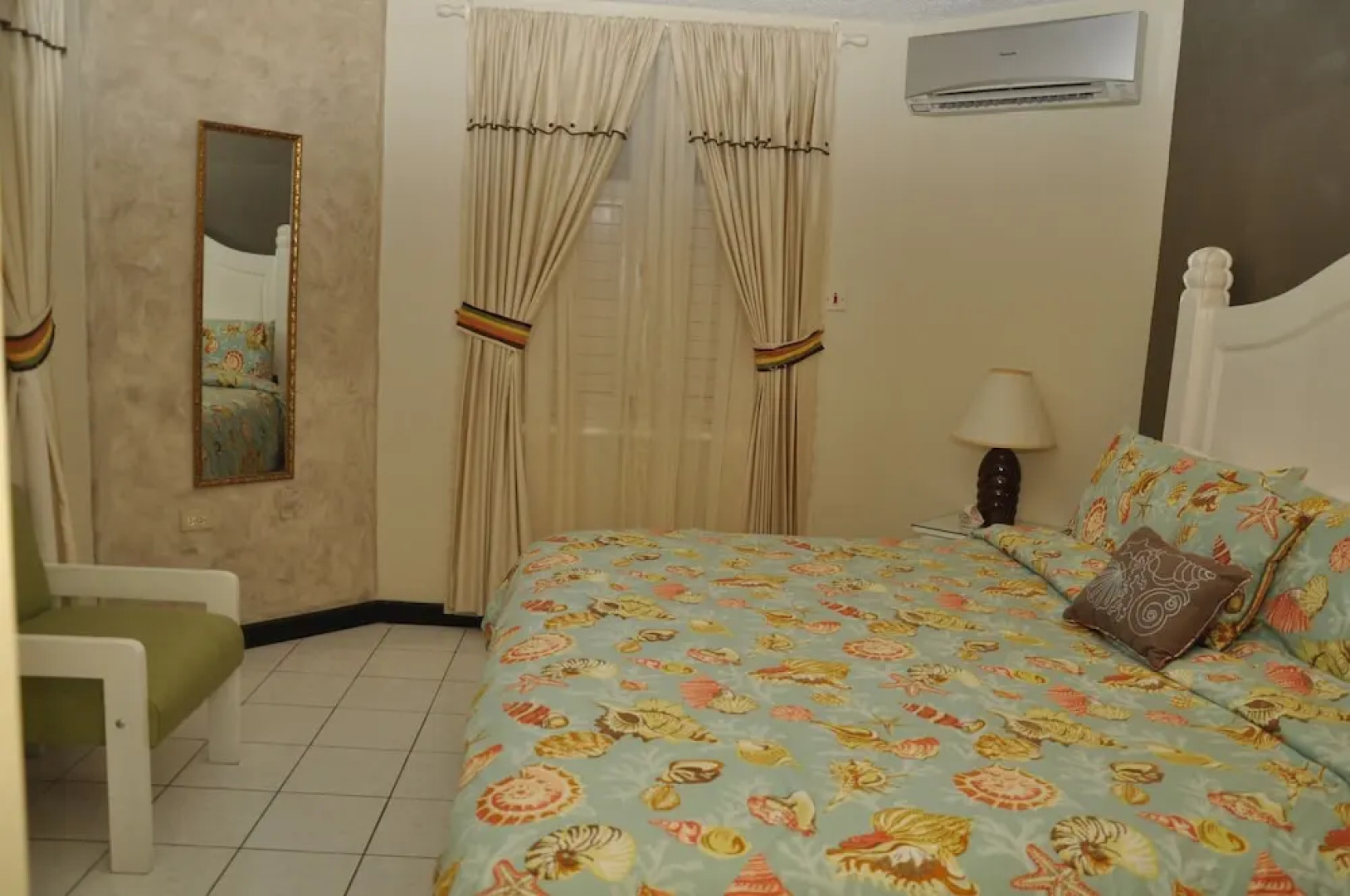 Marchabell by the Sea E22