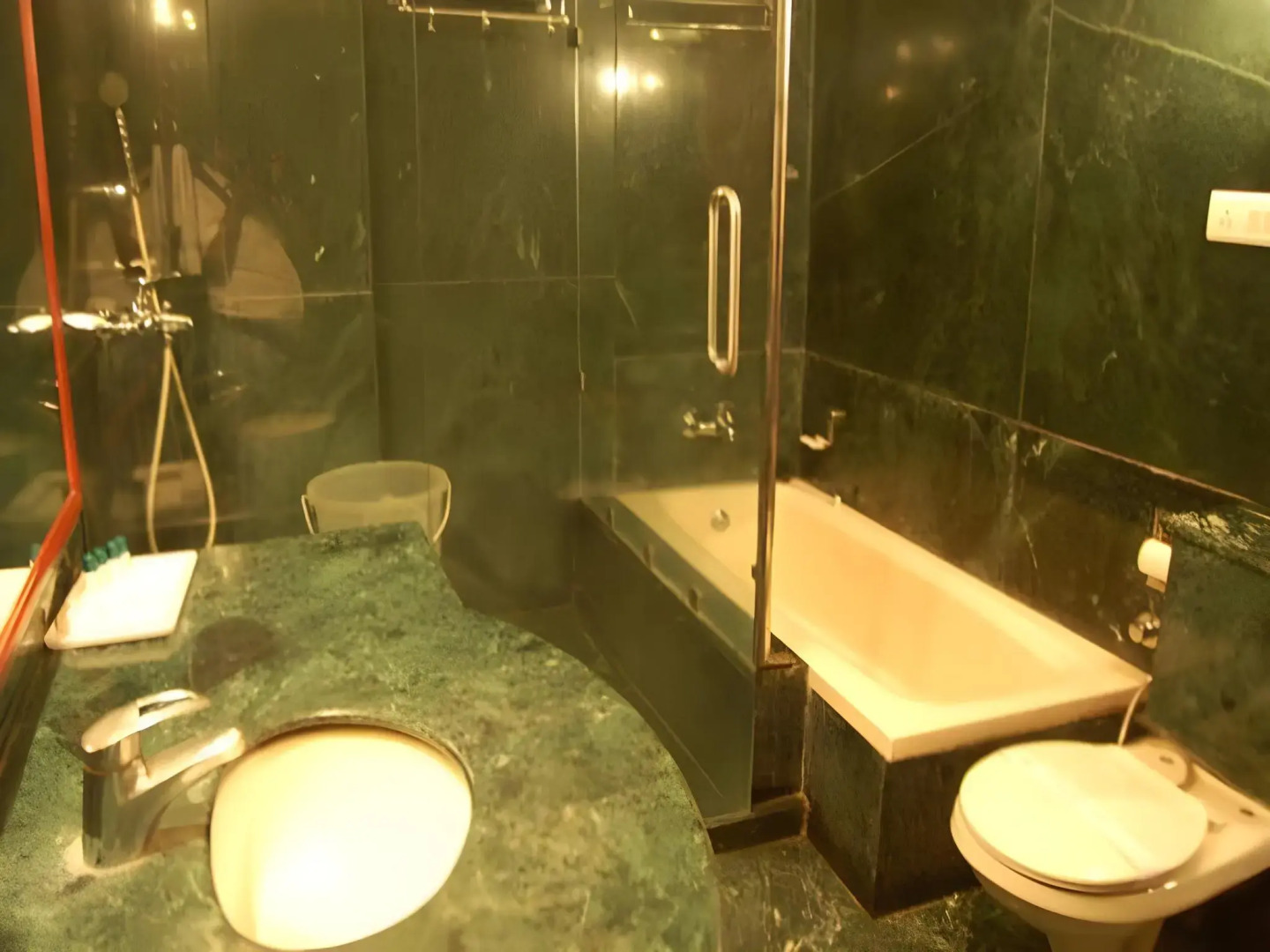 Hotel Diplomat Residency