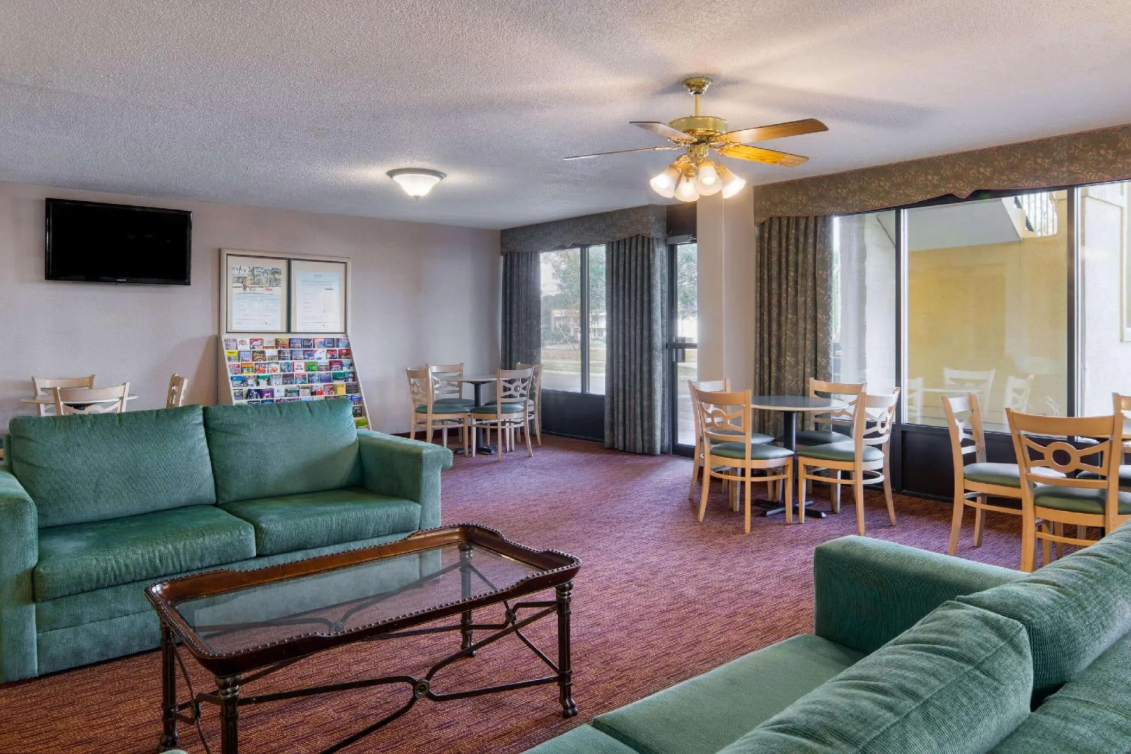 Super 8 by Wyndham Savannah