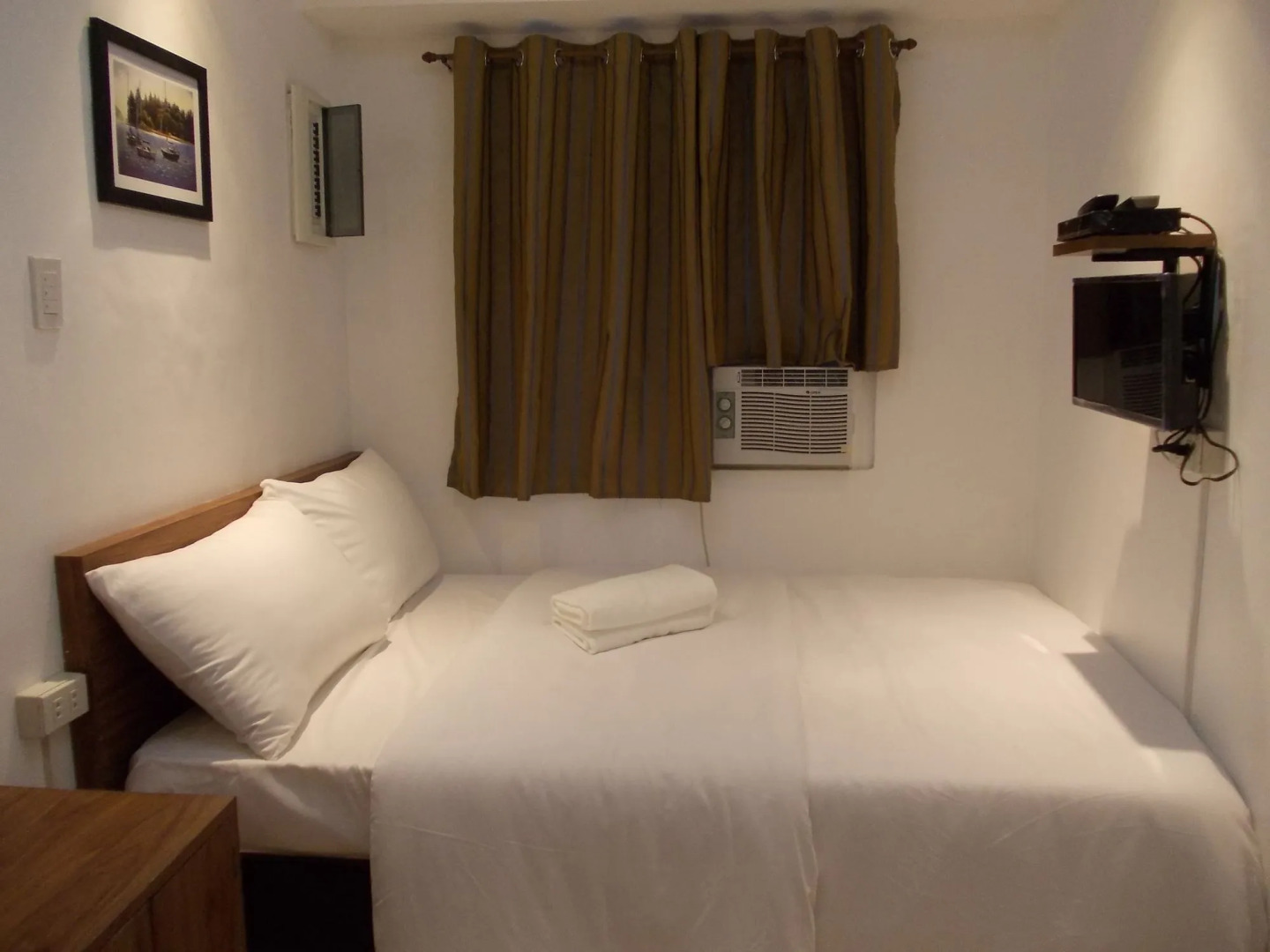 ZEN Rooms Makati City Hall