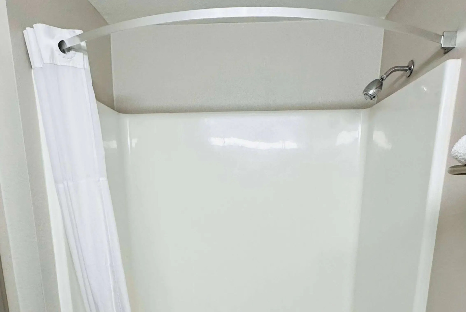 Days Inn & Suites by Wyndham Wynne