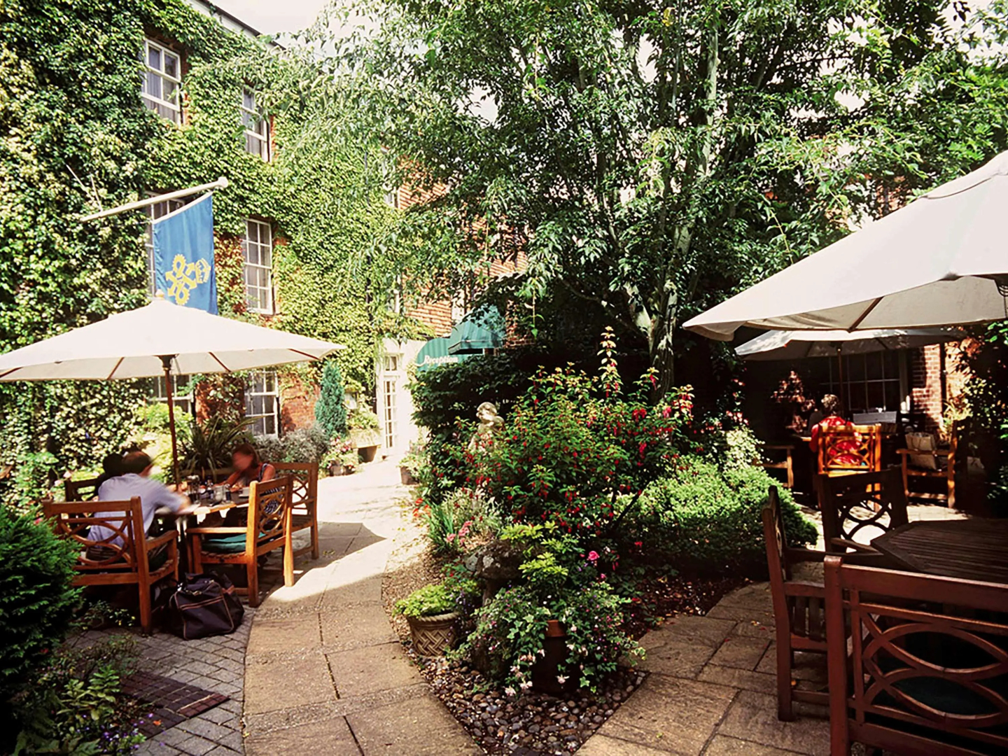 Mercure White Hart Hotel Salisbury and Apartments