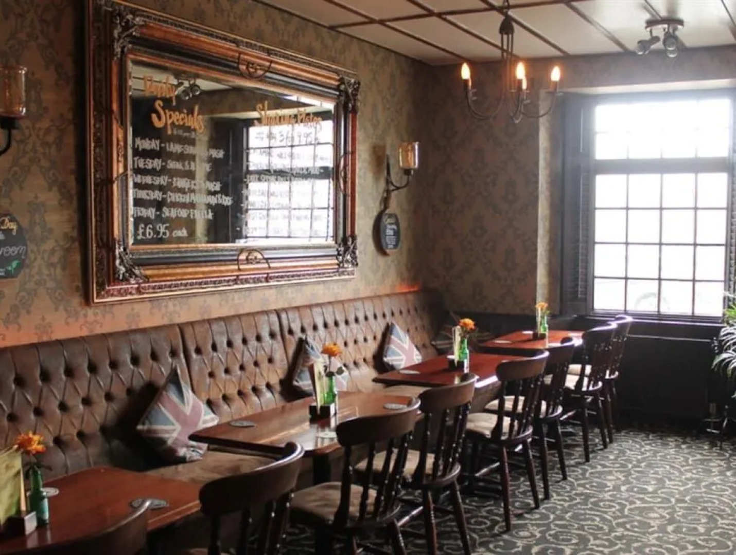 The Golden Lion Hotel Allendale