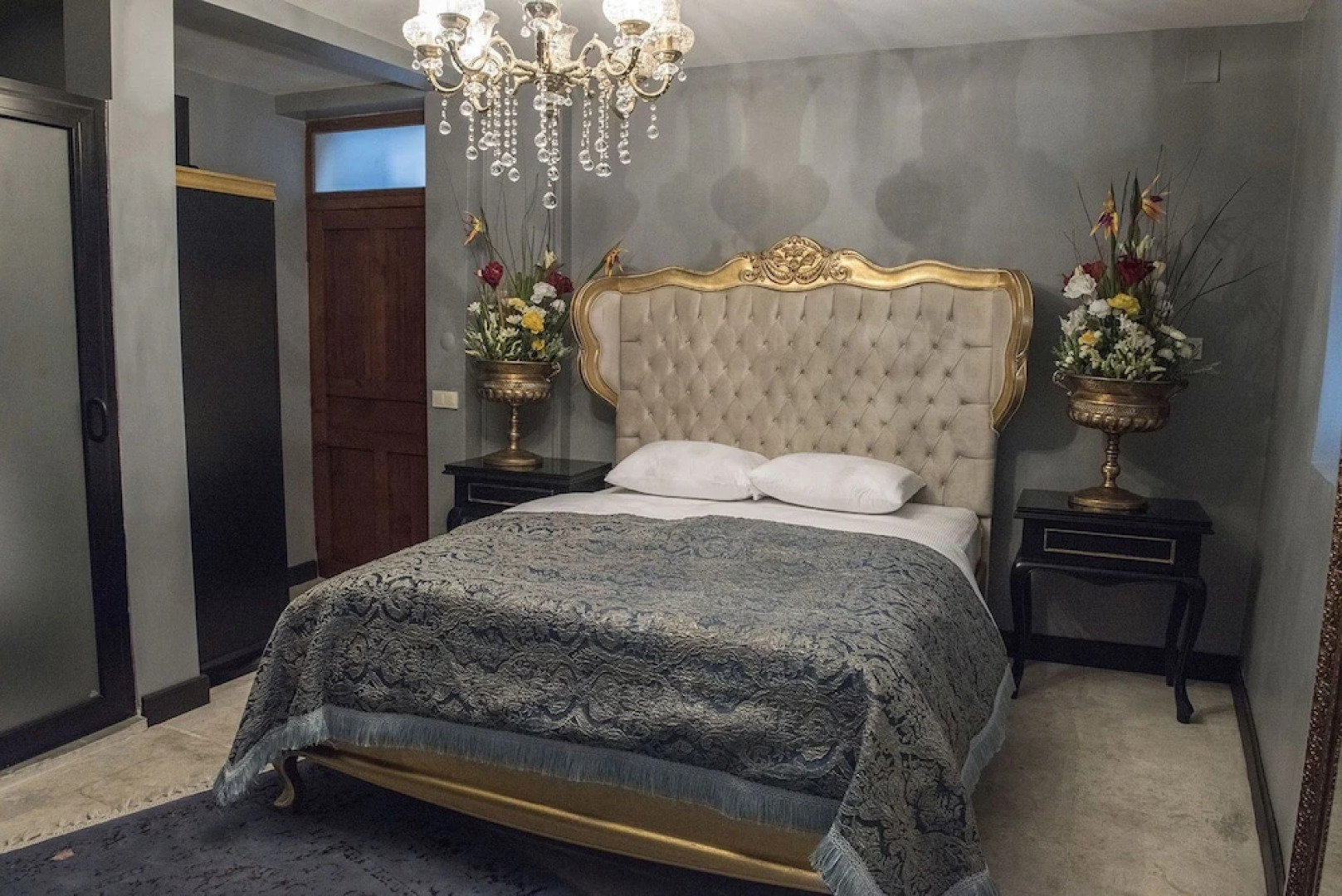 Li̇wan Deluxe Hotel