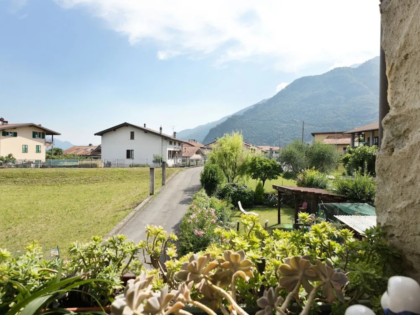 Spacious Apartment near Lake in Dongo