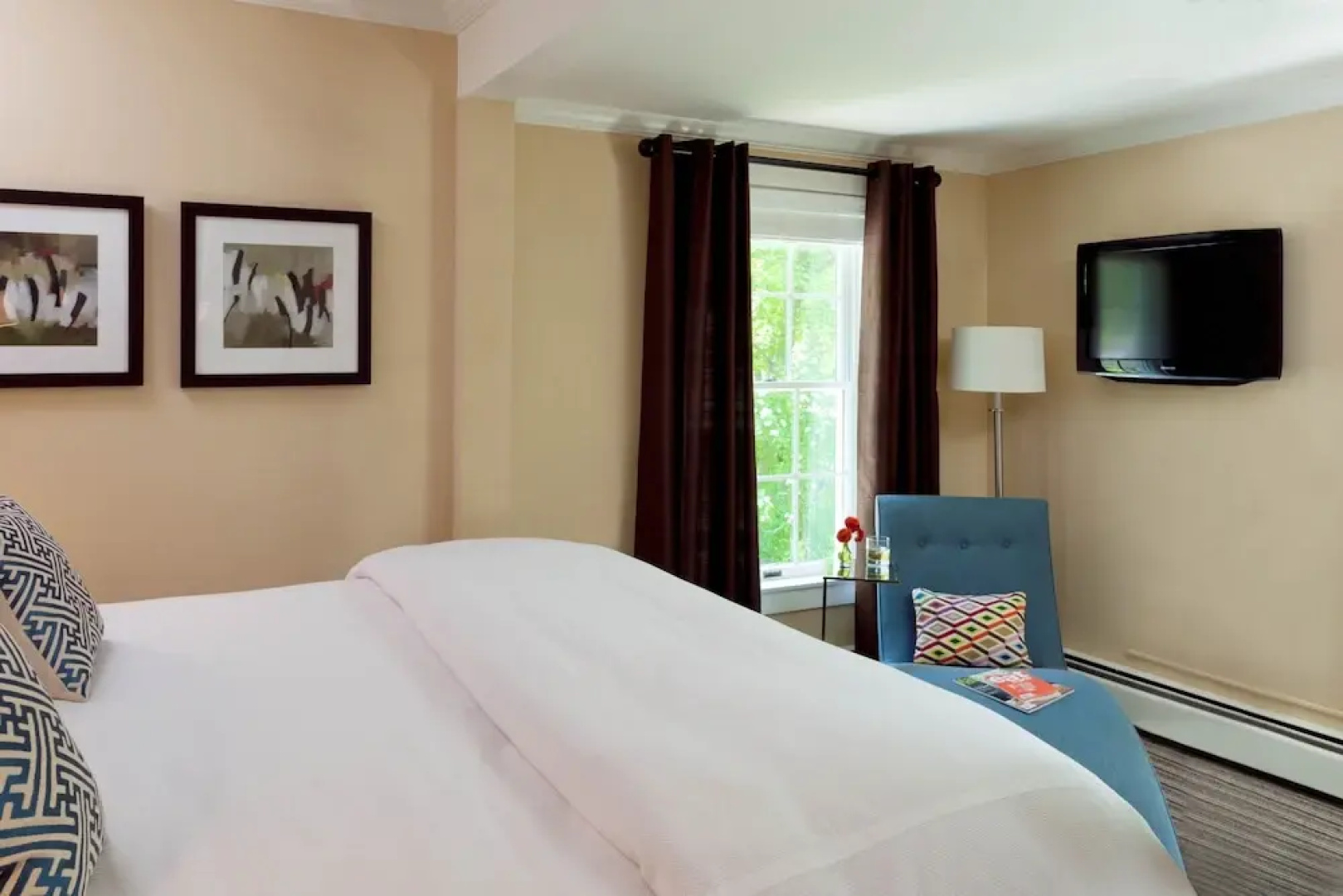 Captain Fairfield Inn