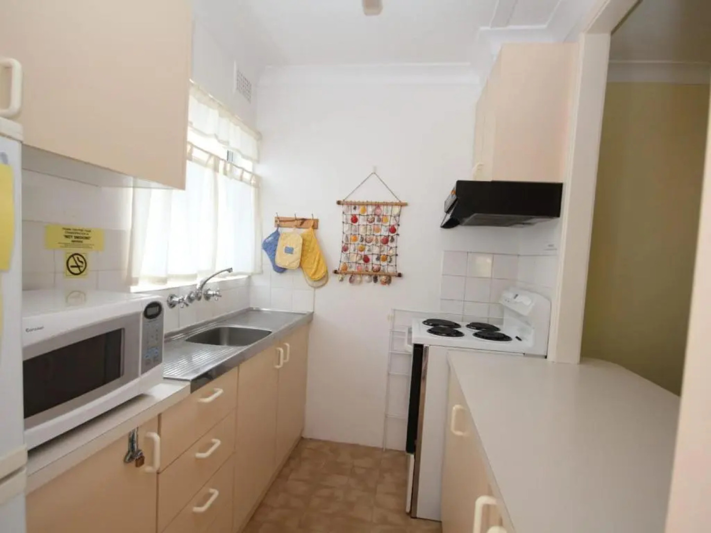 BEACHFRONT 4 Unit 4 of 12 Bundella Ave LC