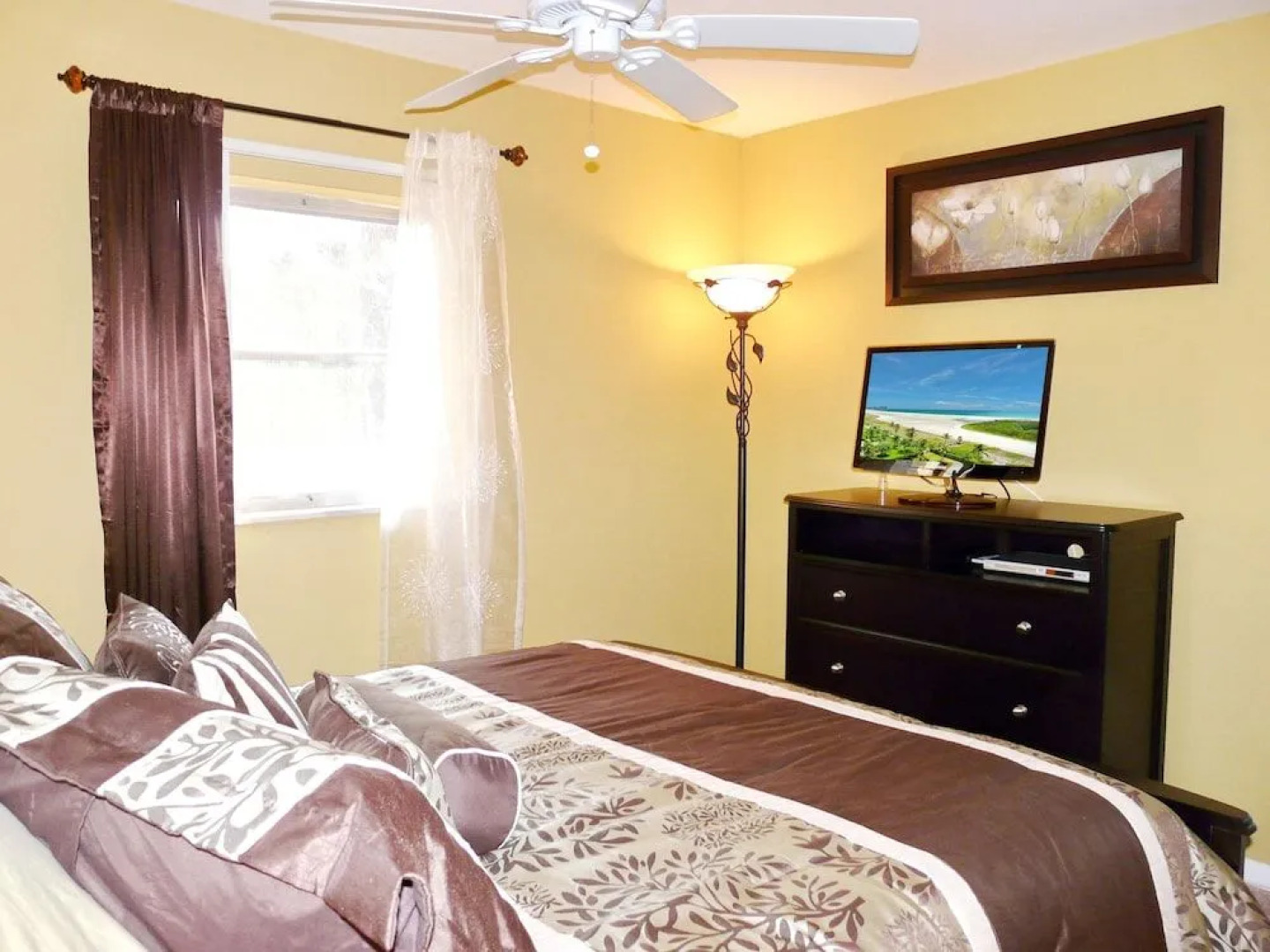 109 West Flamingo Circle